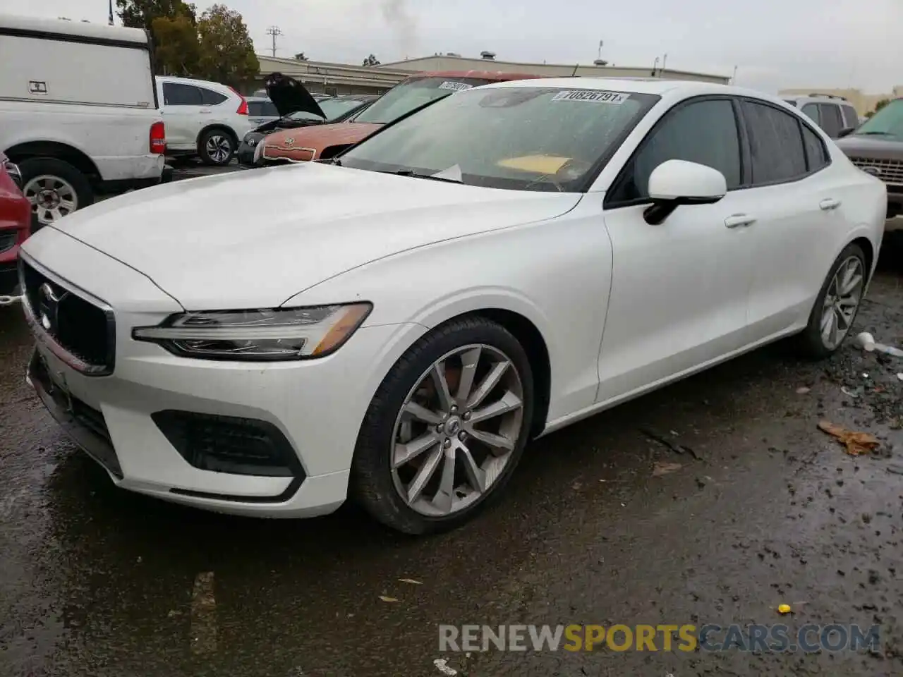 2 Photograph of a damaged car 7JR102FK6LG048964 VOLVO S60 2020