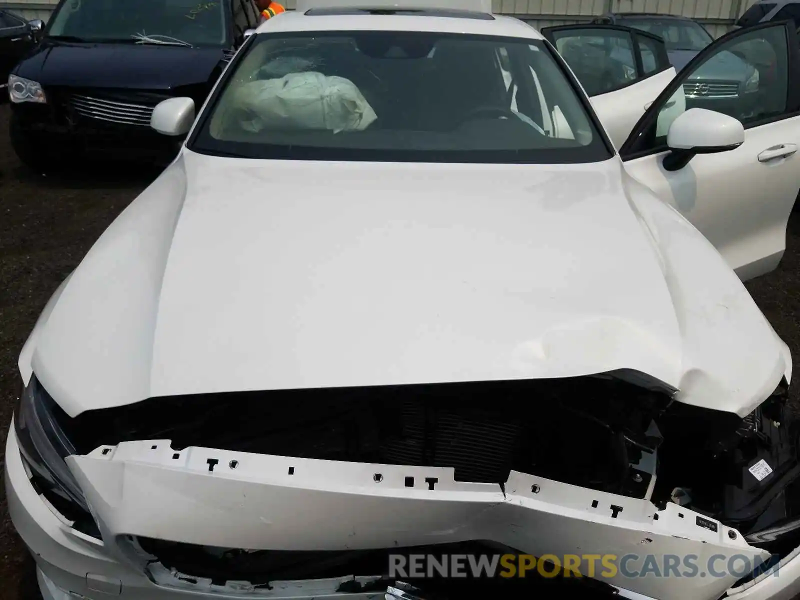 7 Photograph of a damaged car 7JR102FK6LG053694 VOLVO S60 2020