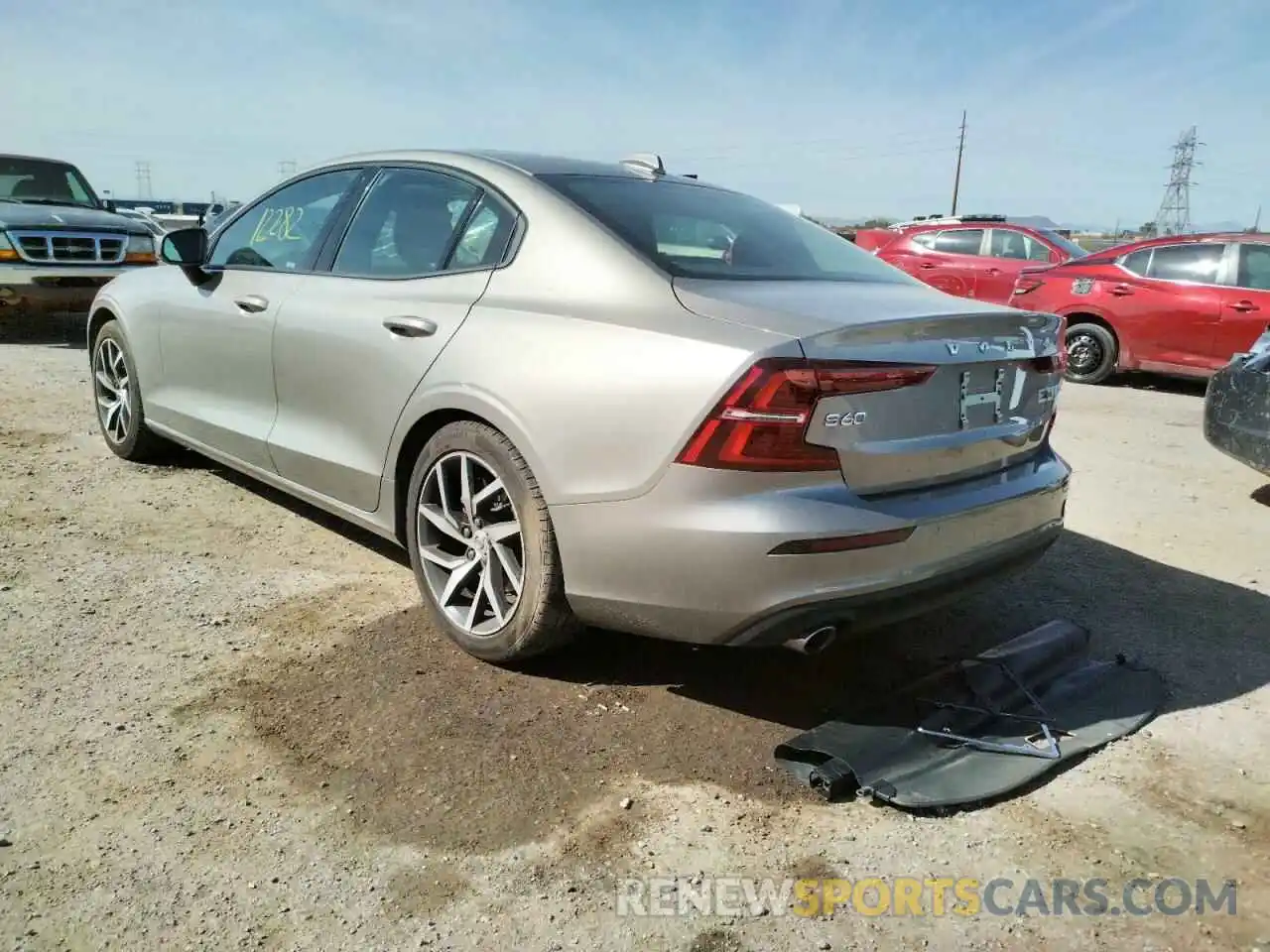 3 Photograph of a damaged car 7JR102FK6LG064145 VOLVO S60 2020