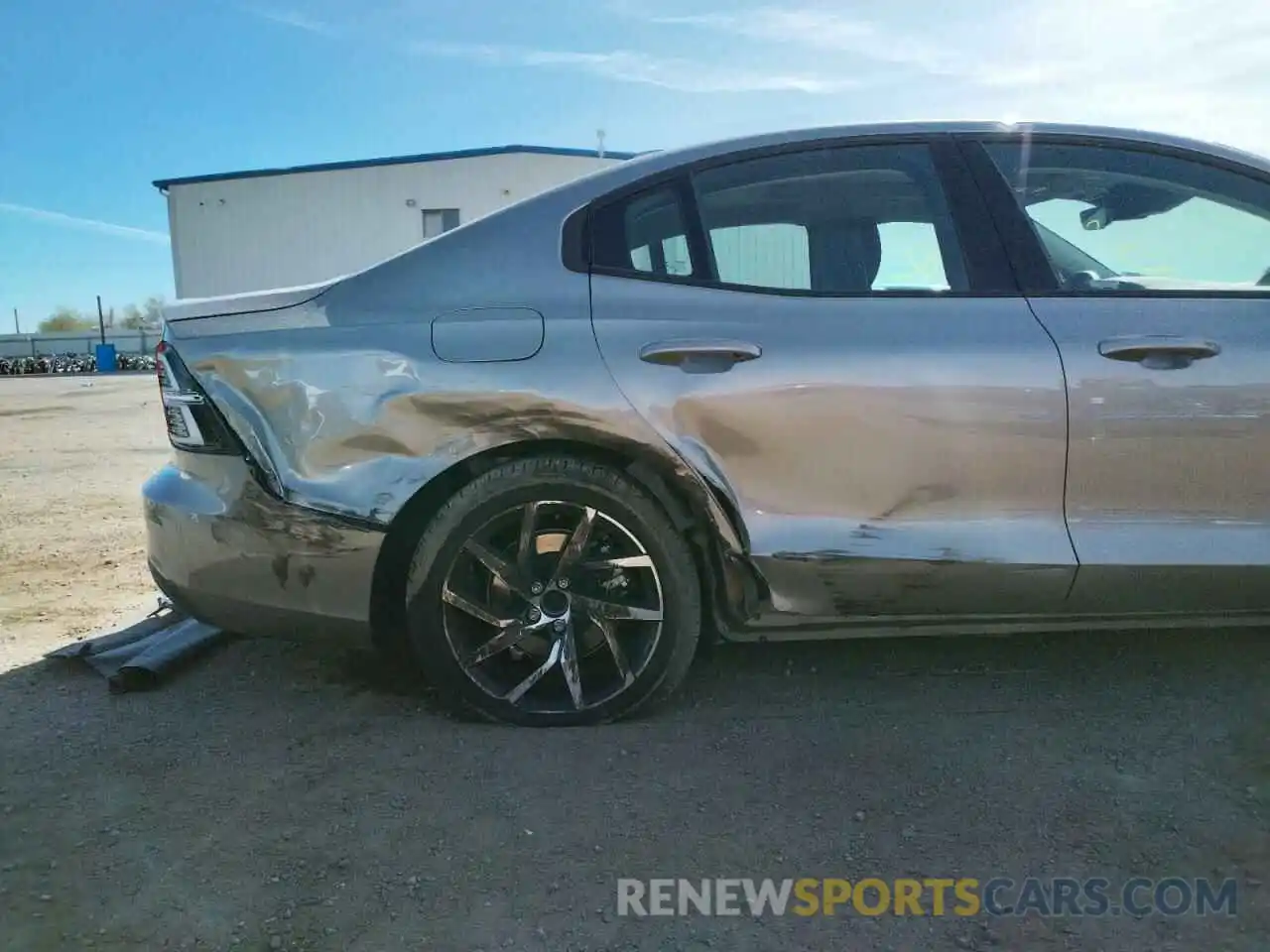 9 Photograph of a damaged car 7JR102FK6LG064145 VOLVO S60 2020