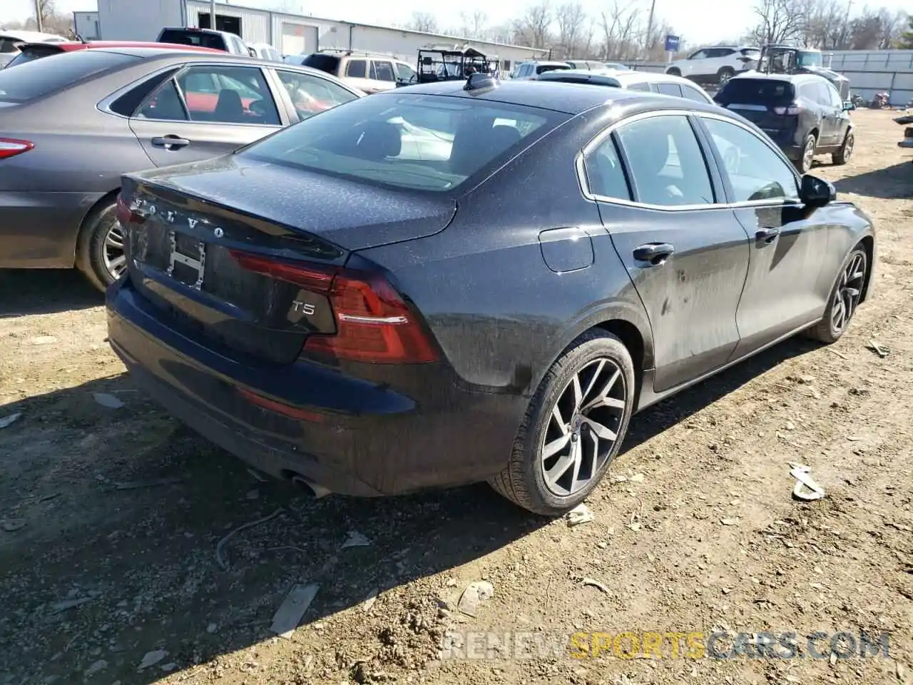 4 Photograph of a damaged car 7JR102FK7LG054594 VOLVO S60 2020