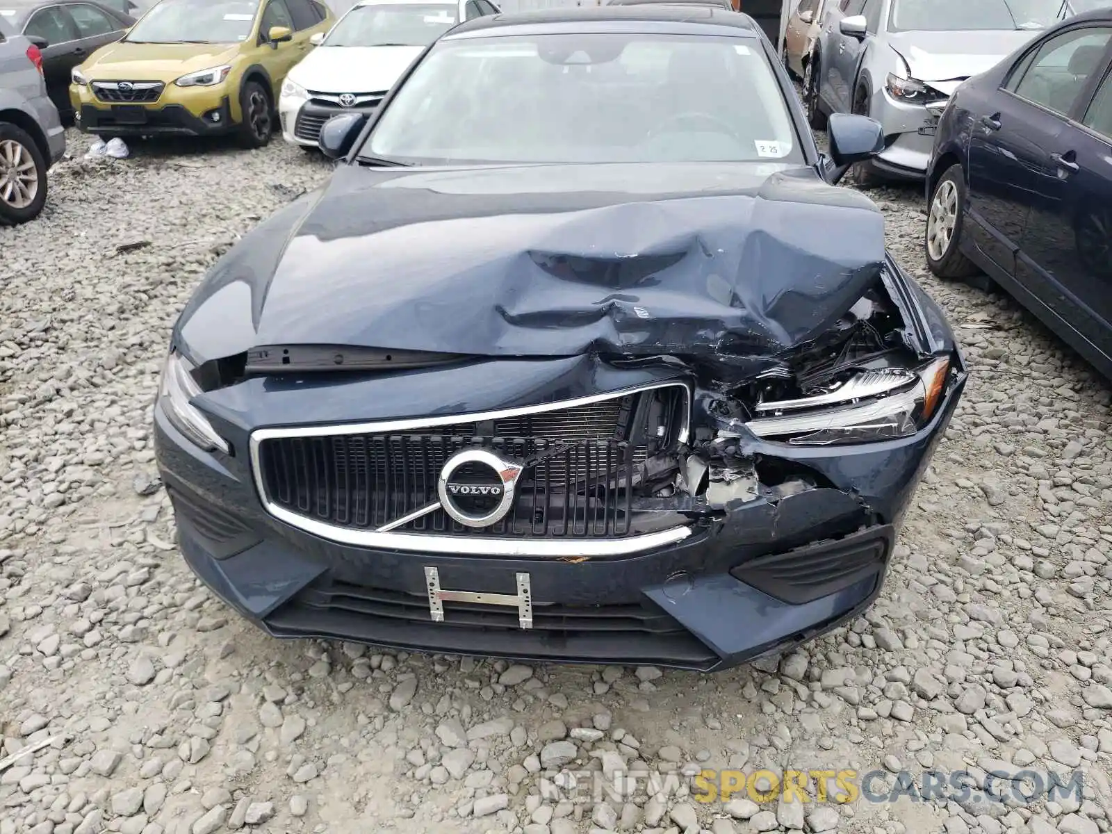 9 Photograph of a damaged car 7JR102FK8LG054457 VOLVO S60 2020