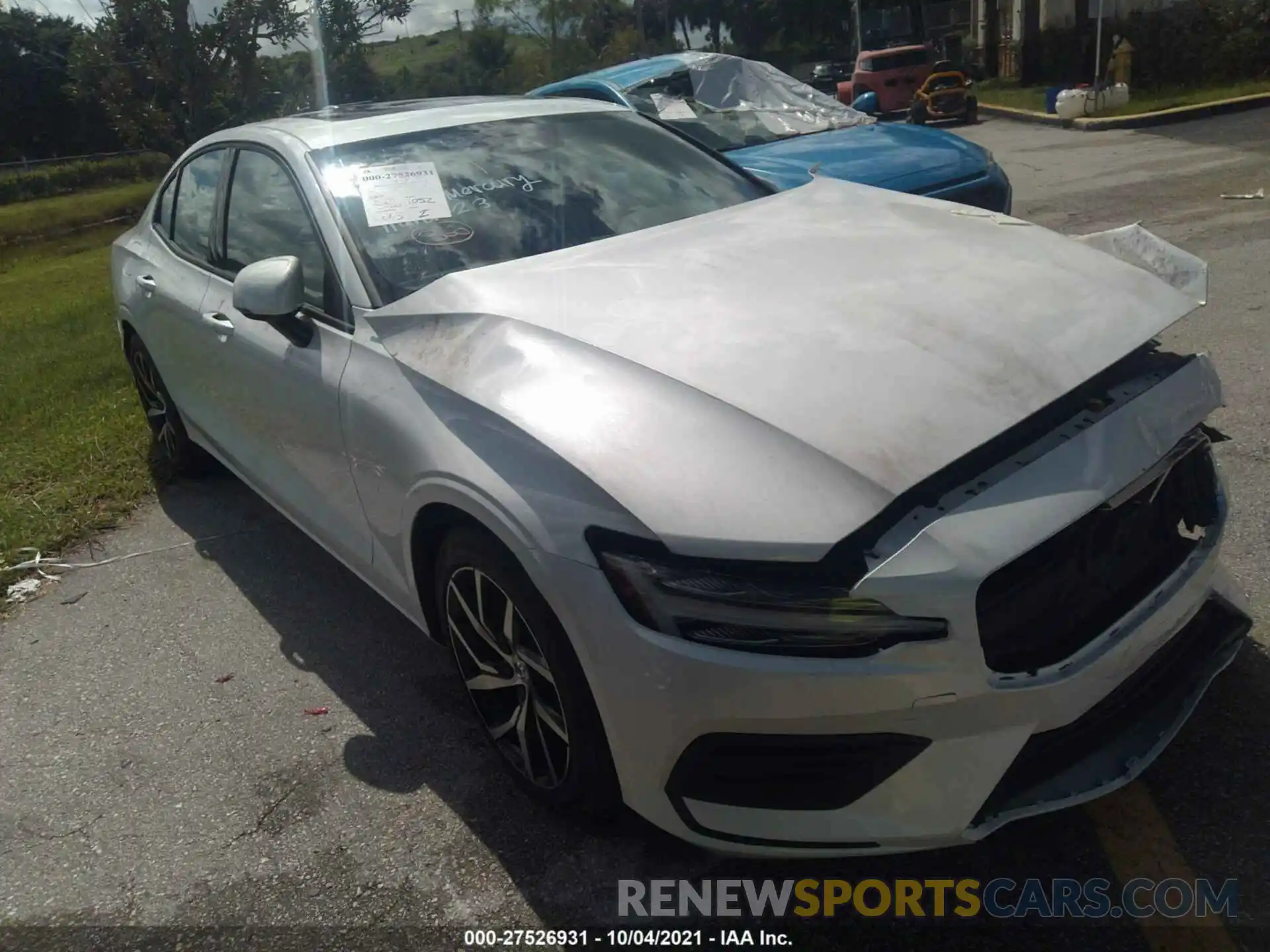 1 Photograph of a damaged car 7JR102FK9LG039899 VOLVO S60 2020