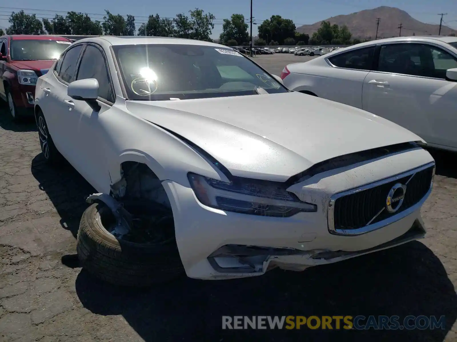 1 Photograph of a damaged car 7JR102FK9LG048196 VOLVO S60 2020