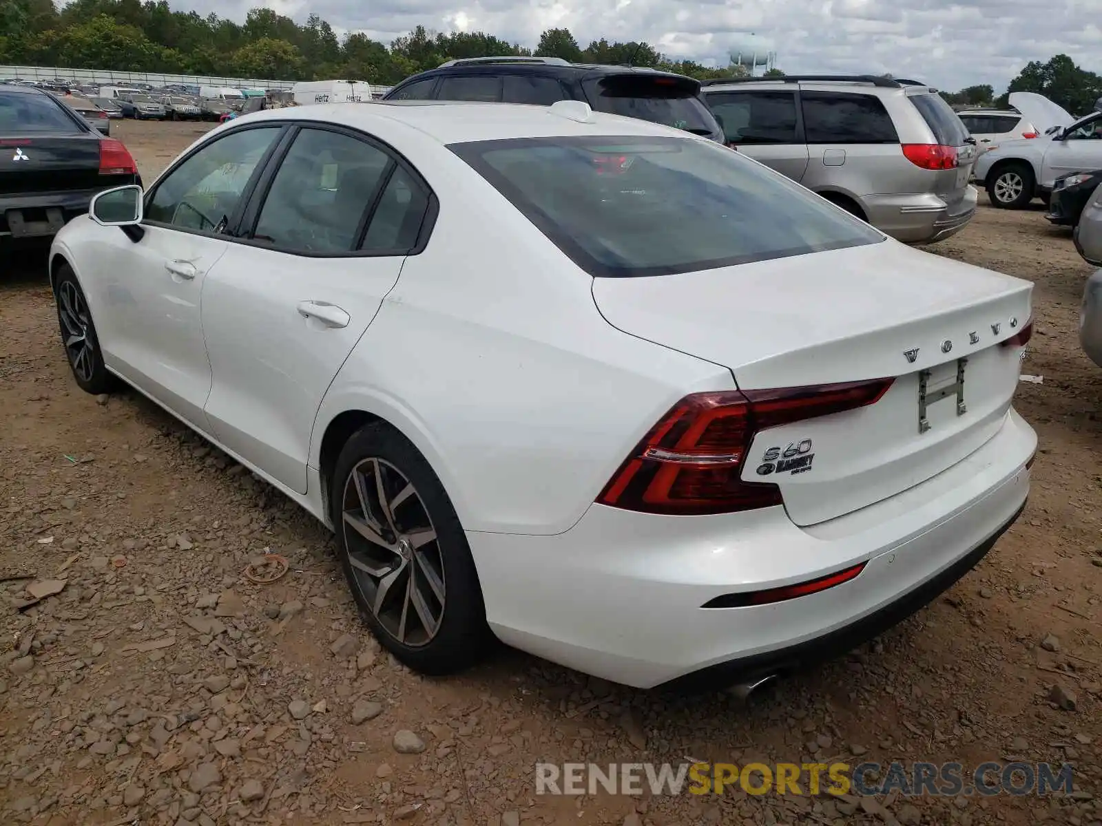 3 Photograph of a damaged car 7JR102FKXLG060454 VOLVO S60 2020