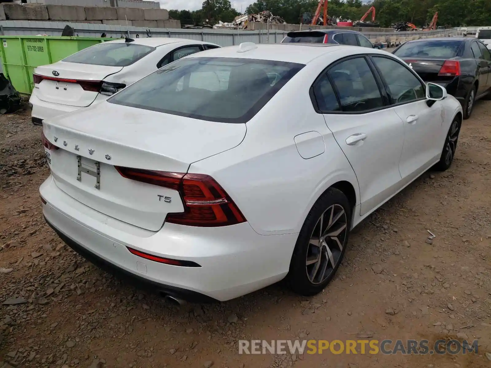 4 Photograph of a damaged car 7JR102FKXLG060454 VOLVO S60 2020