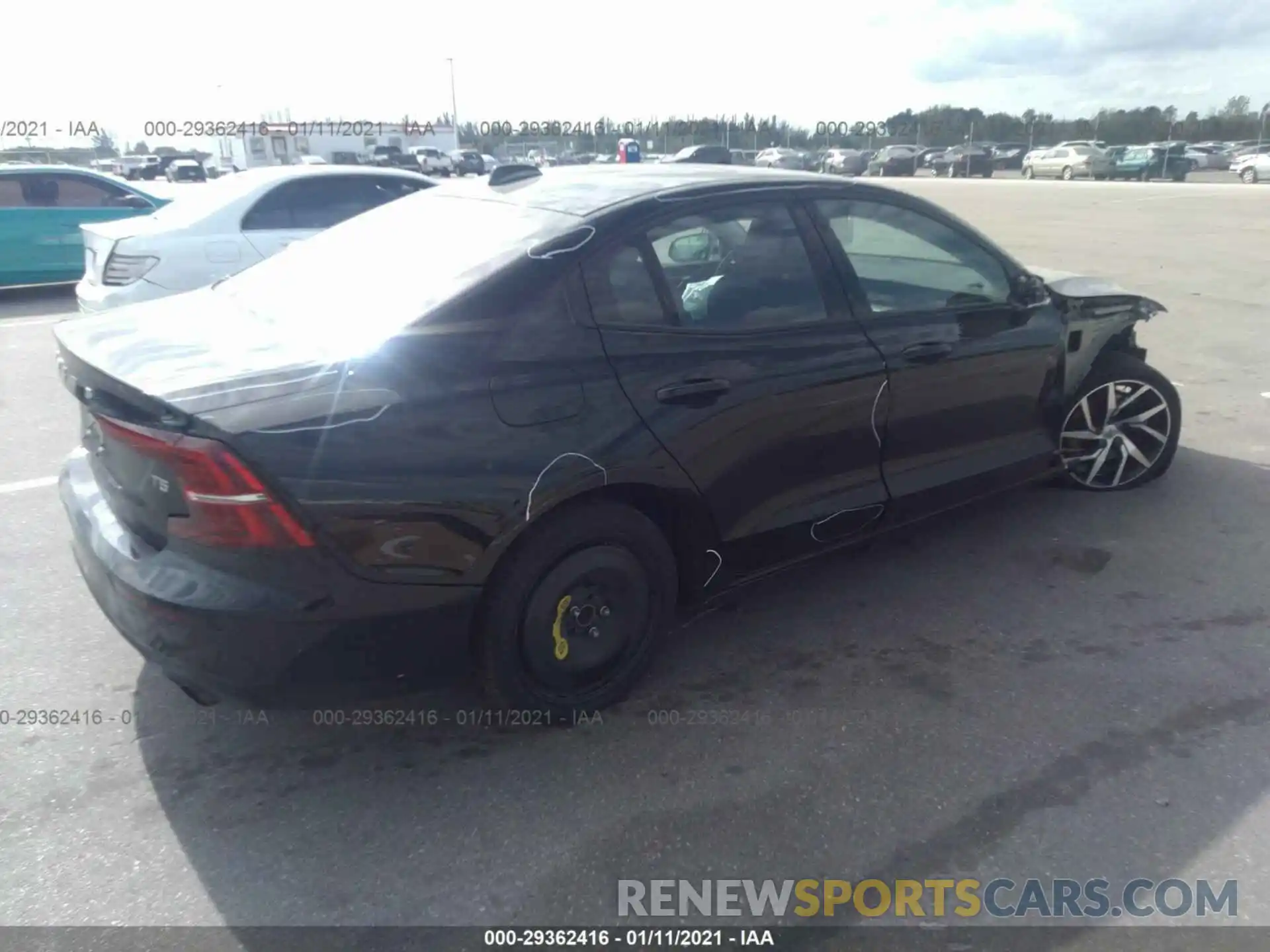 4 Photograph of a damaged car 7JR102FKXLG067002 VOLVO S60 2020