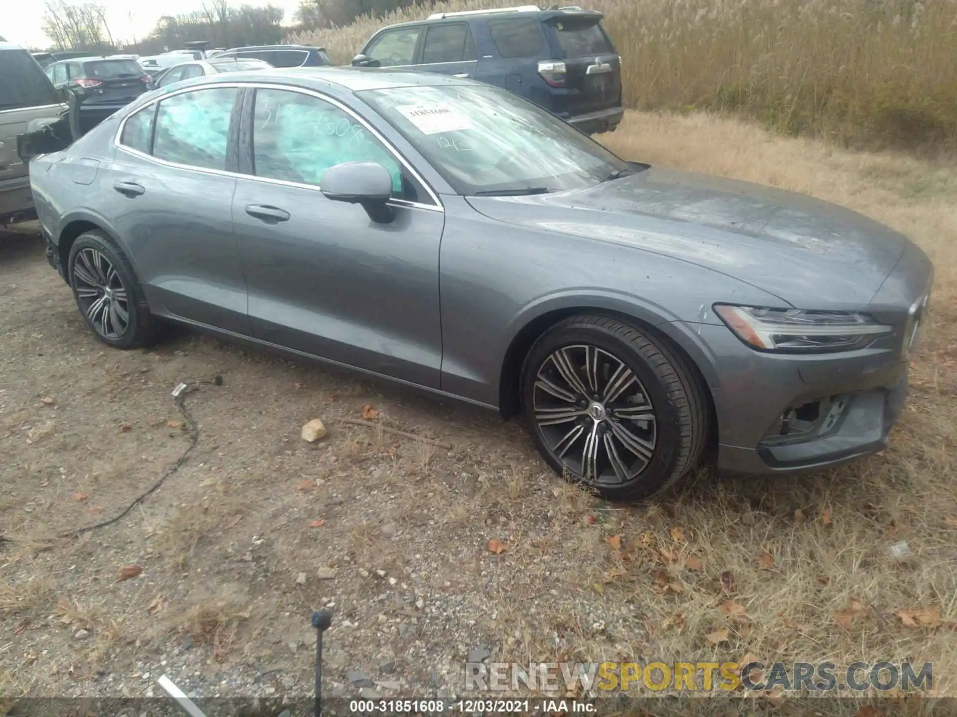 1 Photograph of a damaged car 7JR102FL3LG064872 VOLVO S60 2020