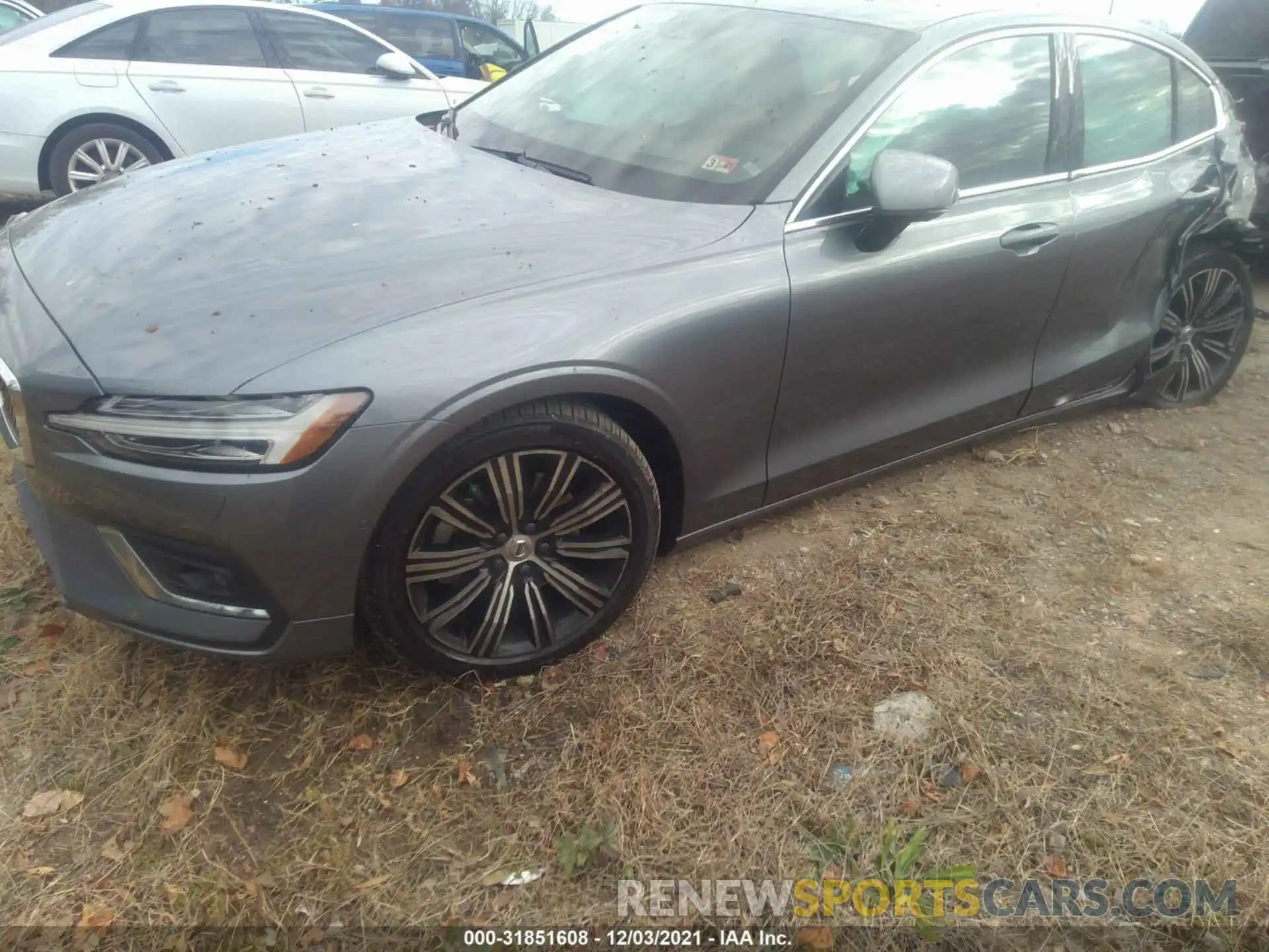 2 Photograph of a damaged car 7JR102FL3LG064872 VOLVO S60 2020