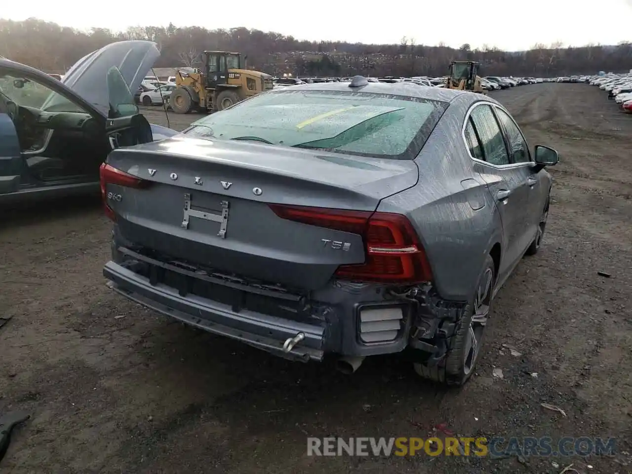 4 Photograph of a damaged car 7JR102FL7LG040770 VOLVO S60 2020