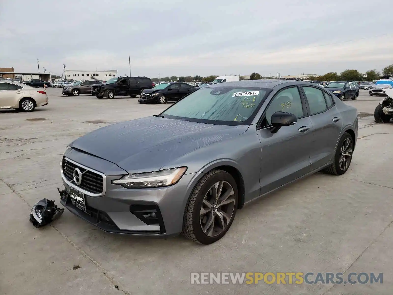 2 Photograph of a damaged car 7JR102FM5LG073100 VOLVO S60 2020