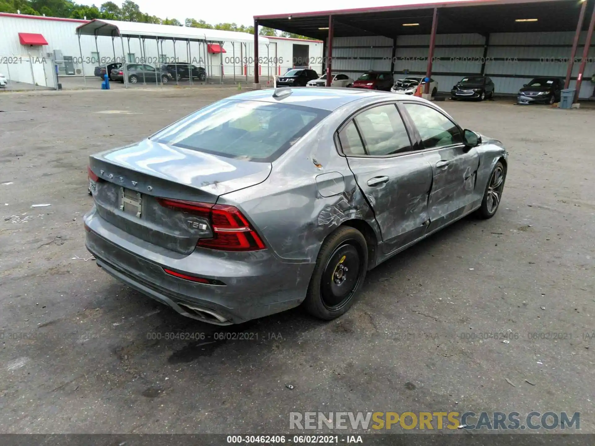 4 Photograph of a damaged car 7JR102FMXLG073092 VOLVO S60 2020