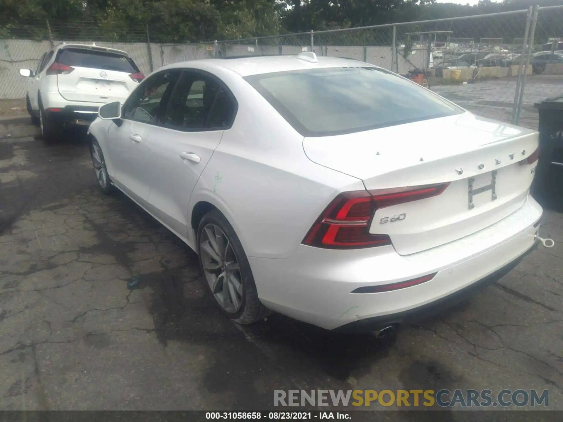 3 Photograph of a damaged car 7JRA22TK0LG065130 VOLVO S60 2020