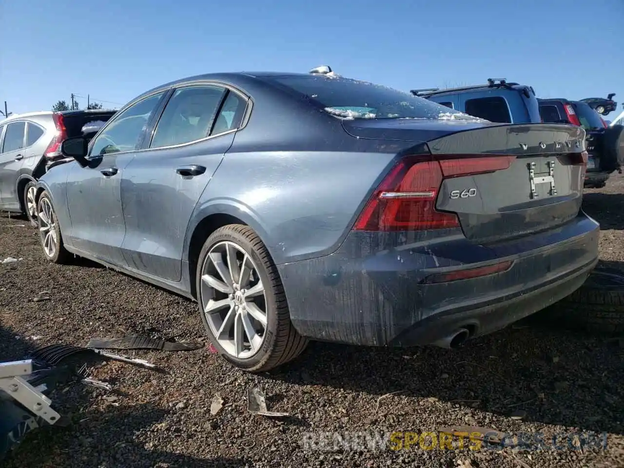 3 Фотография поврежденного автомобиля 7JRA22TK1LG037580 VOLVO S60 2020