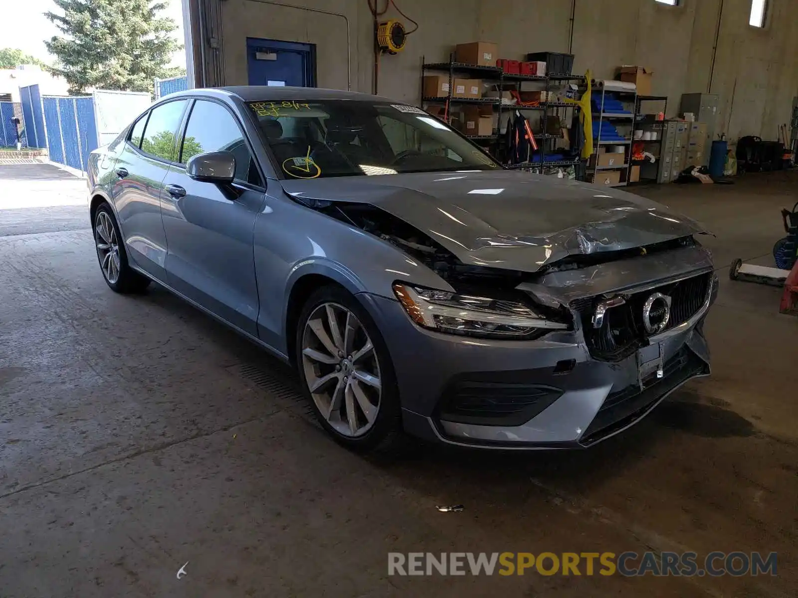 1 Photograph of a damaged car 7JRA22TK1LG039197 VOLVO S60 2020