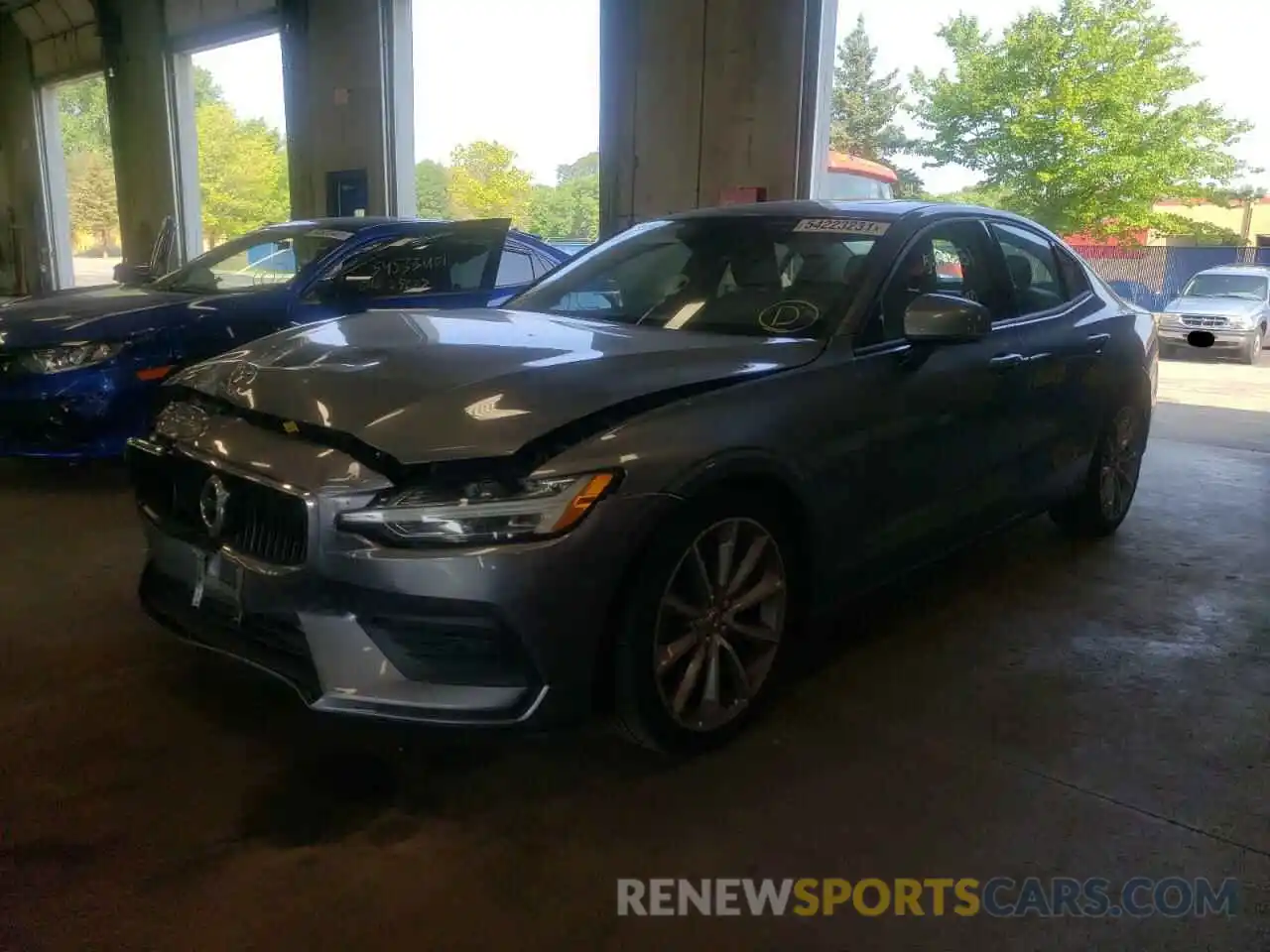 2 Photograph of a damaged car 7JRA22TK1LG039197 VOLVO S60 2020