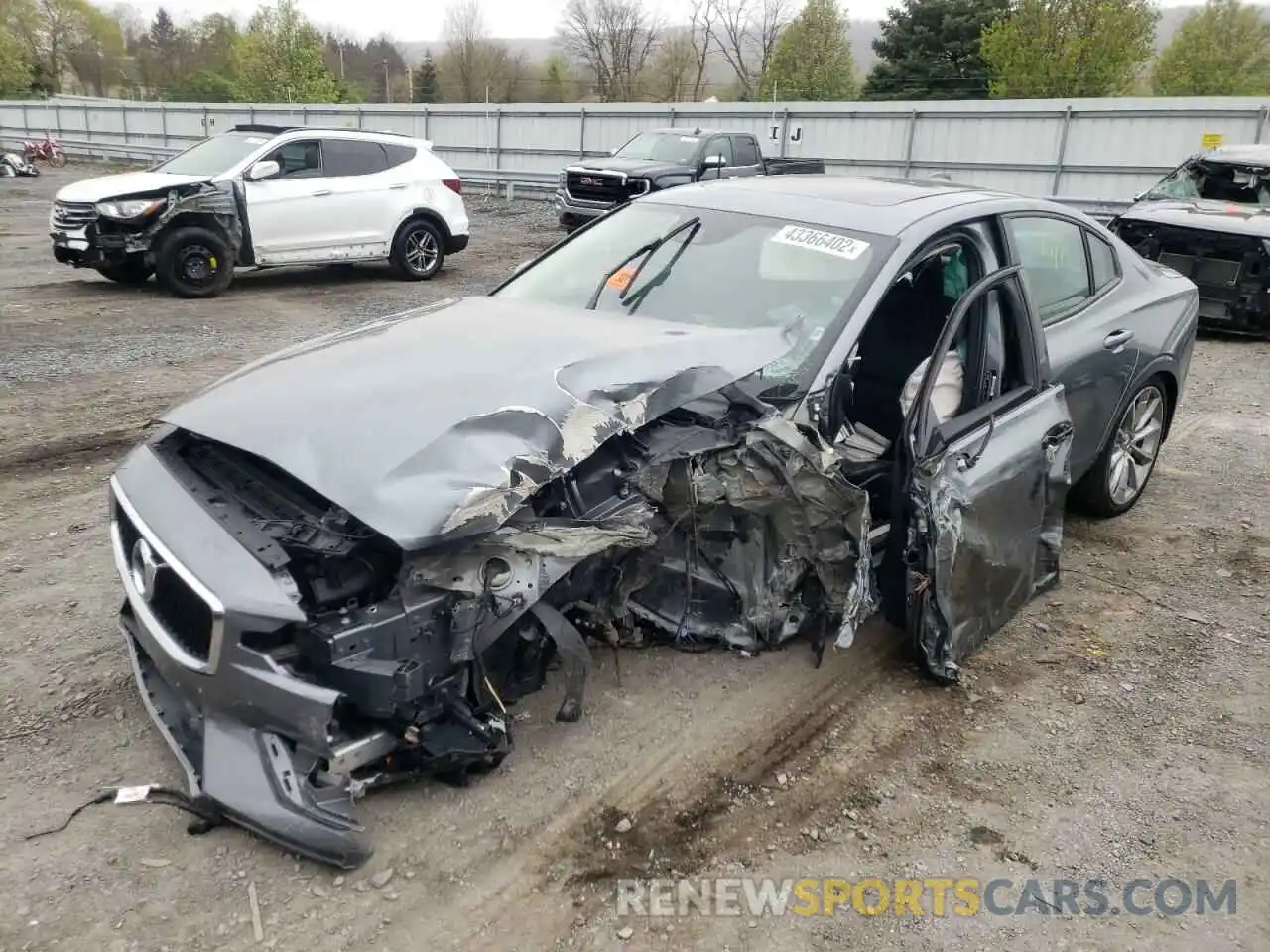 2 Photograph of a damaged car 7JRA22TK1LG048627 VOLVO S60 2020