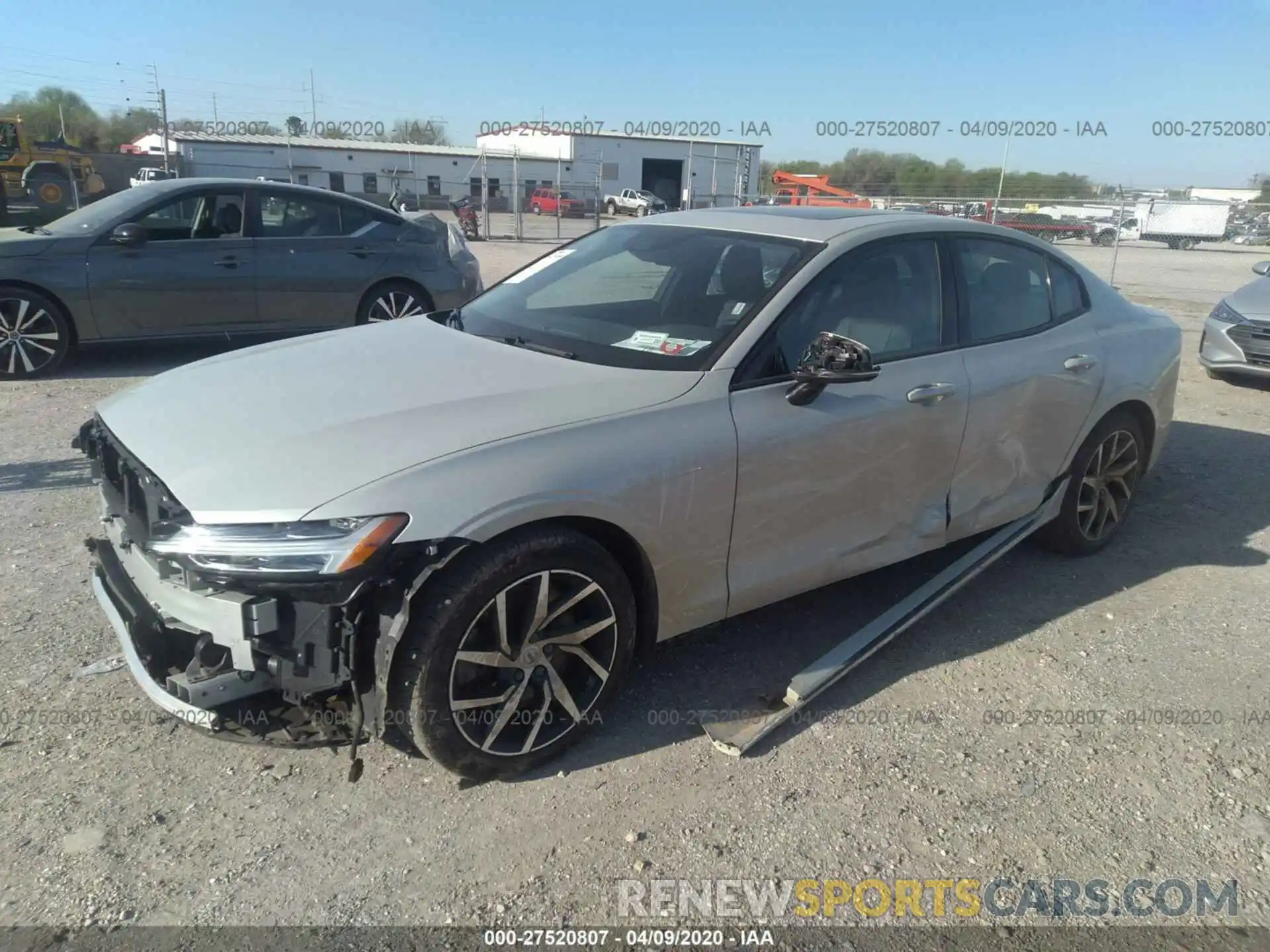 2 Photograph of a damaged car 7JRA22TK2LG035031 VOLVO S60 2020