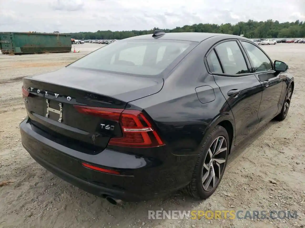 4 Photograph of a damaged car 7JRA22TK2LG038060 VOLVO S60 2020