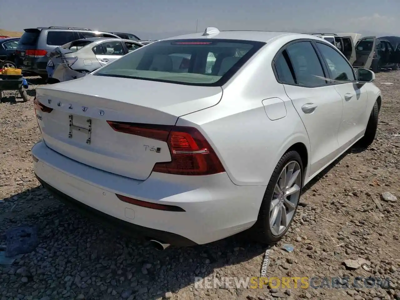 4 Фотография поврежденного автомобиля 7JRA22TK2LG045476 VOLVO S60 2020