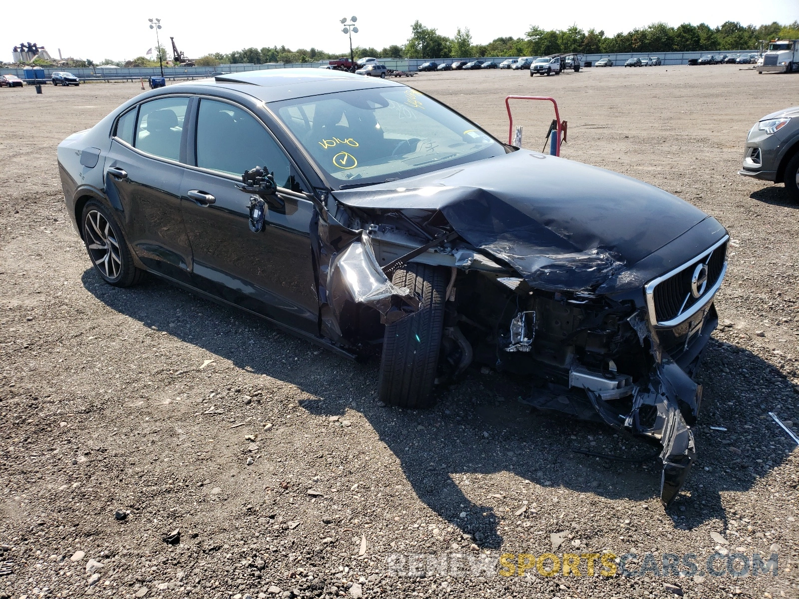 1 Photograph of a damaged car 7JRA22TK2LG071611 VOLVO S60 2020