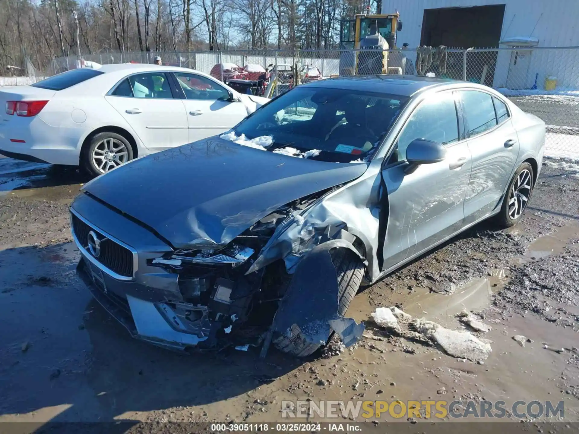 6 Photograph of a damaged car 7JRA22TK4LG033622 VOLVO S60 2020