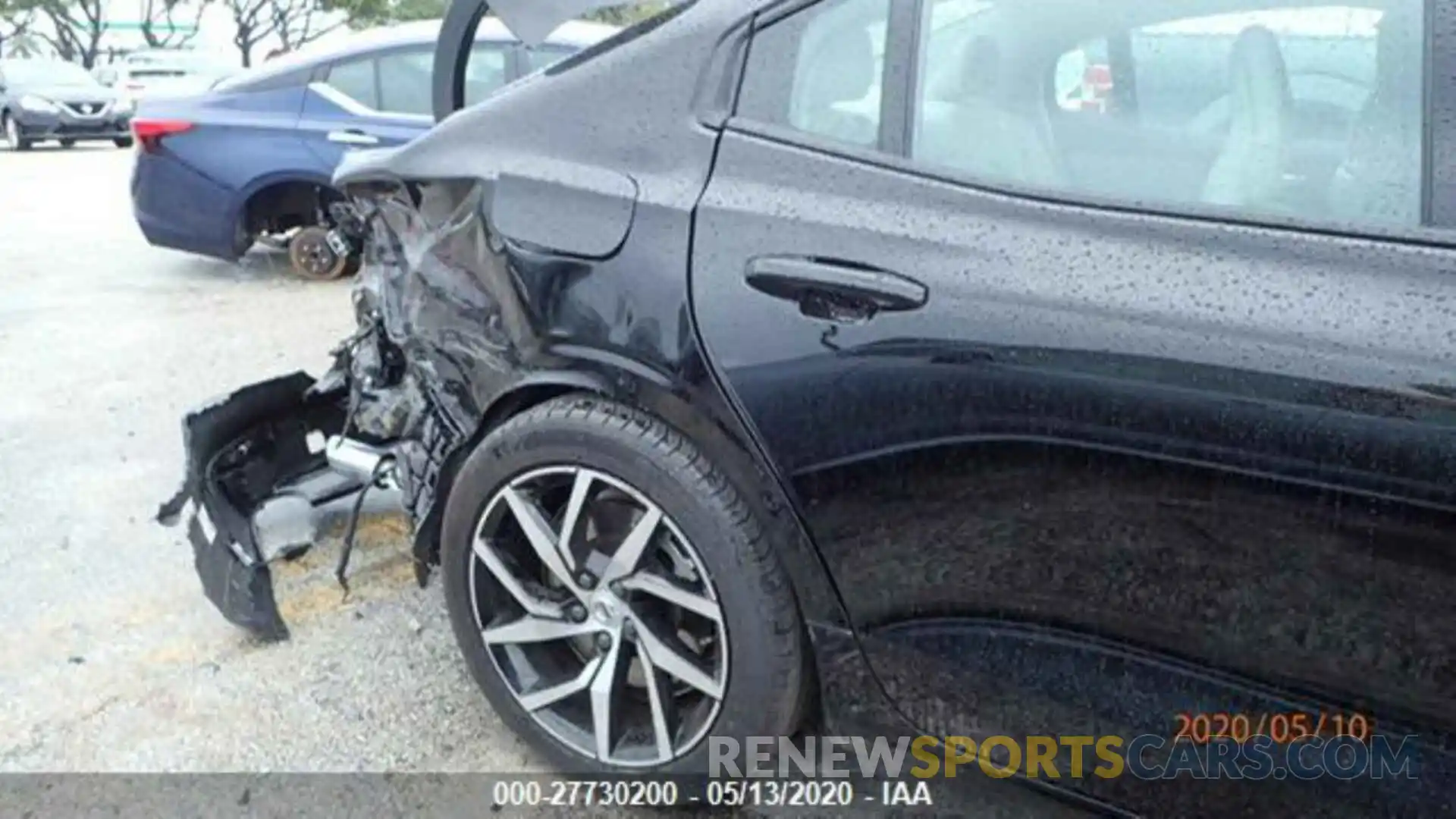 4 Photograph of a damaged car 7JRA22TK4LG057001 VOLVO S60 2020