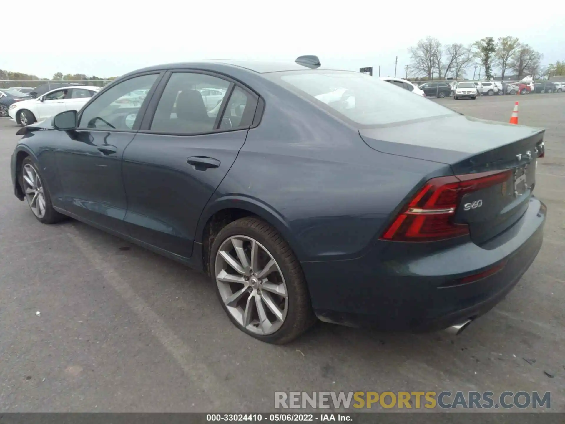 3 Photograph of a damaged car 7JRA22TK5LG051420 VOLVO S60 2020