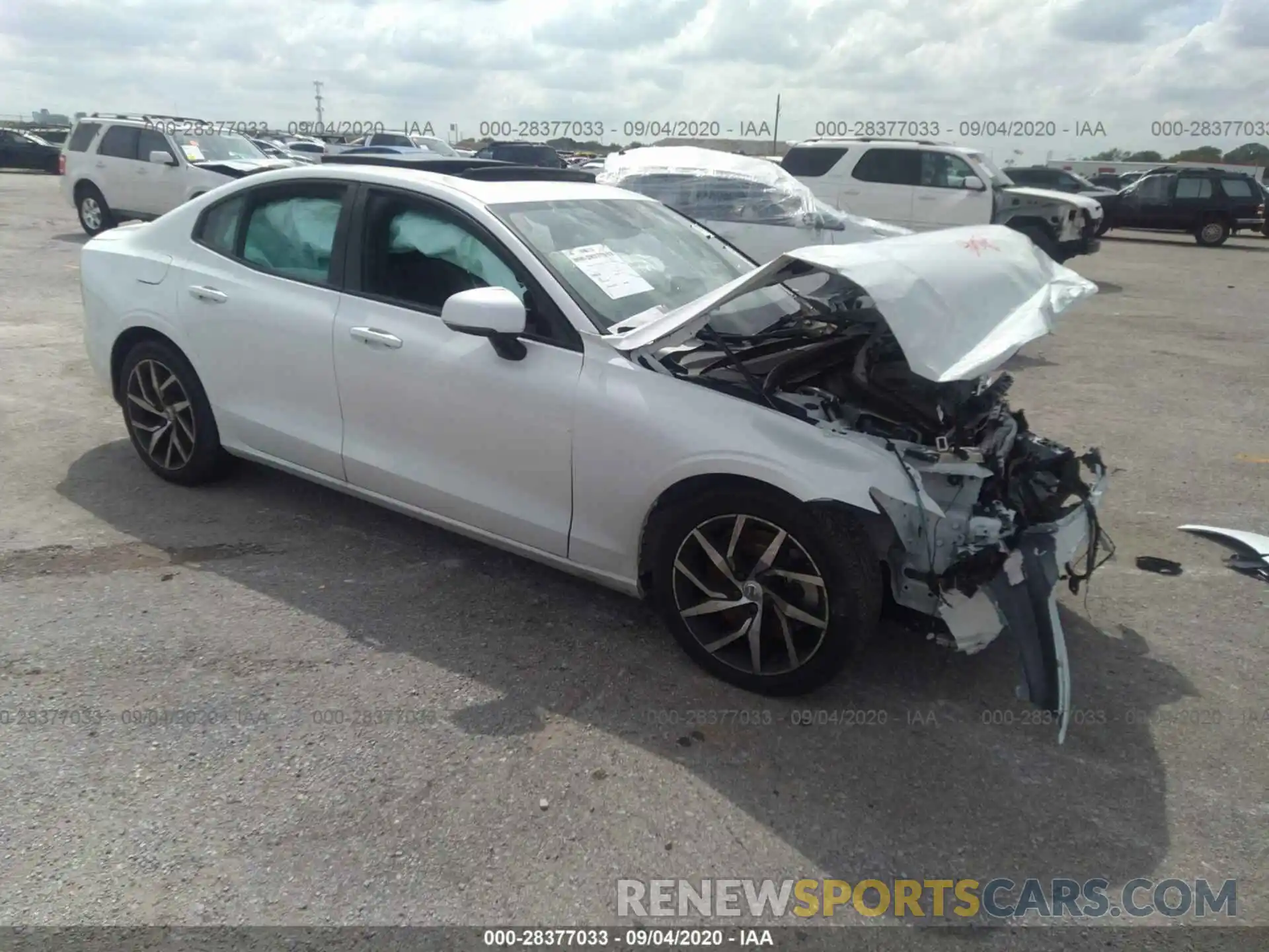 1 Photograph of a damaged car 7JRA22TK5LG057122 VOLVO S60 2020