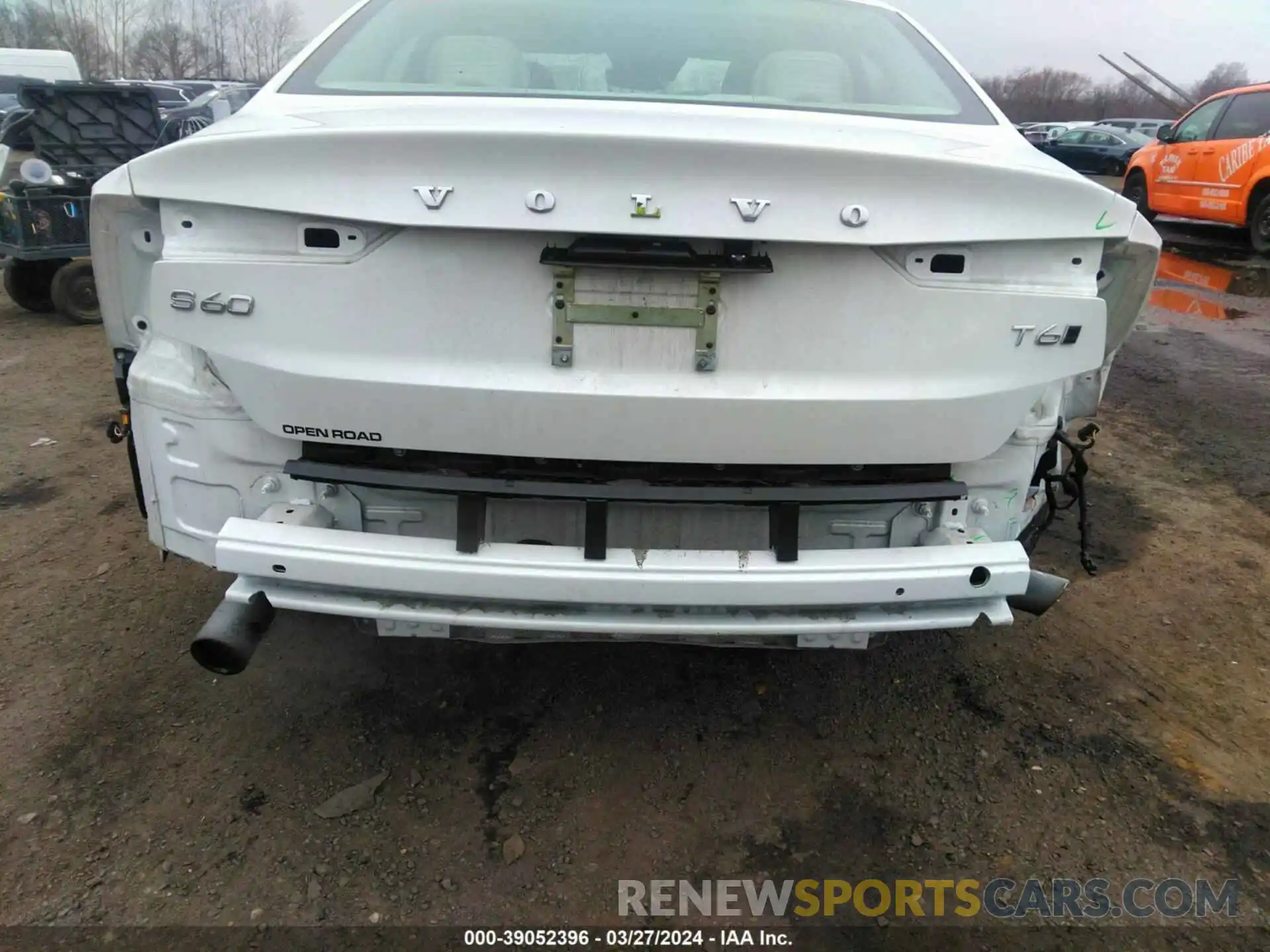 6 Photograph of a damaged car 7JRA22TK7LG067375 VOLVO S60 2020