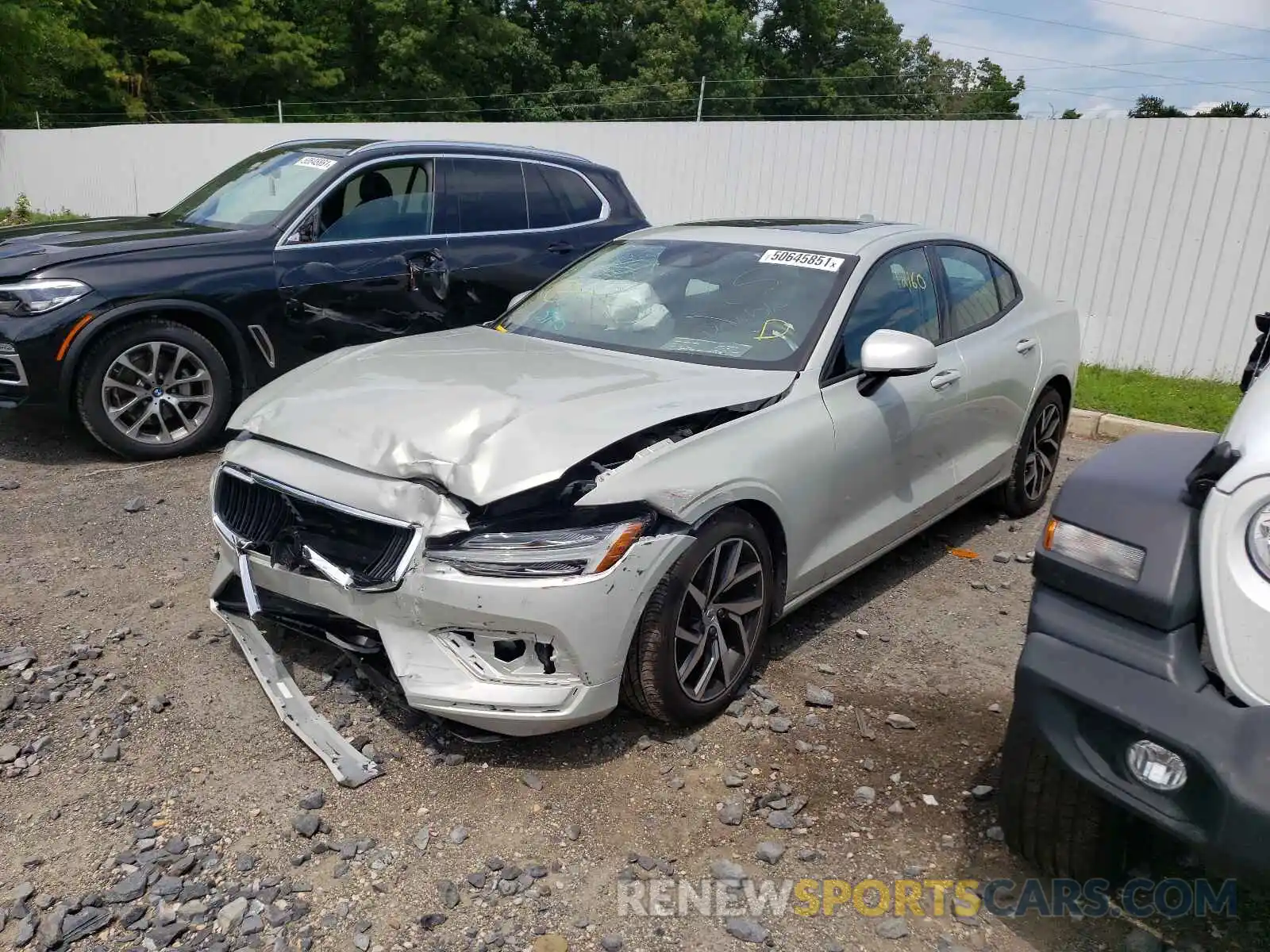 2 Photograph of a damaged car 7JRA22TK7LG072527 VOLVO S60 2020