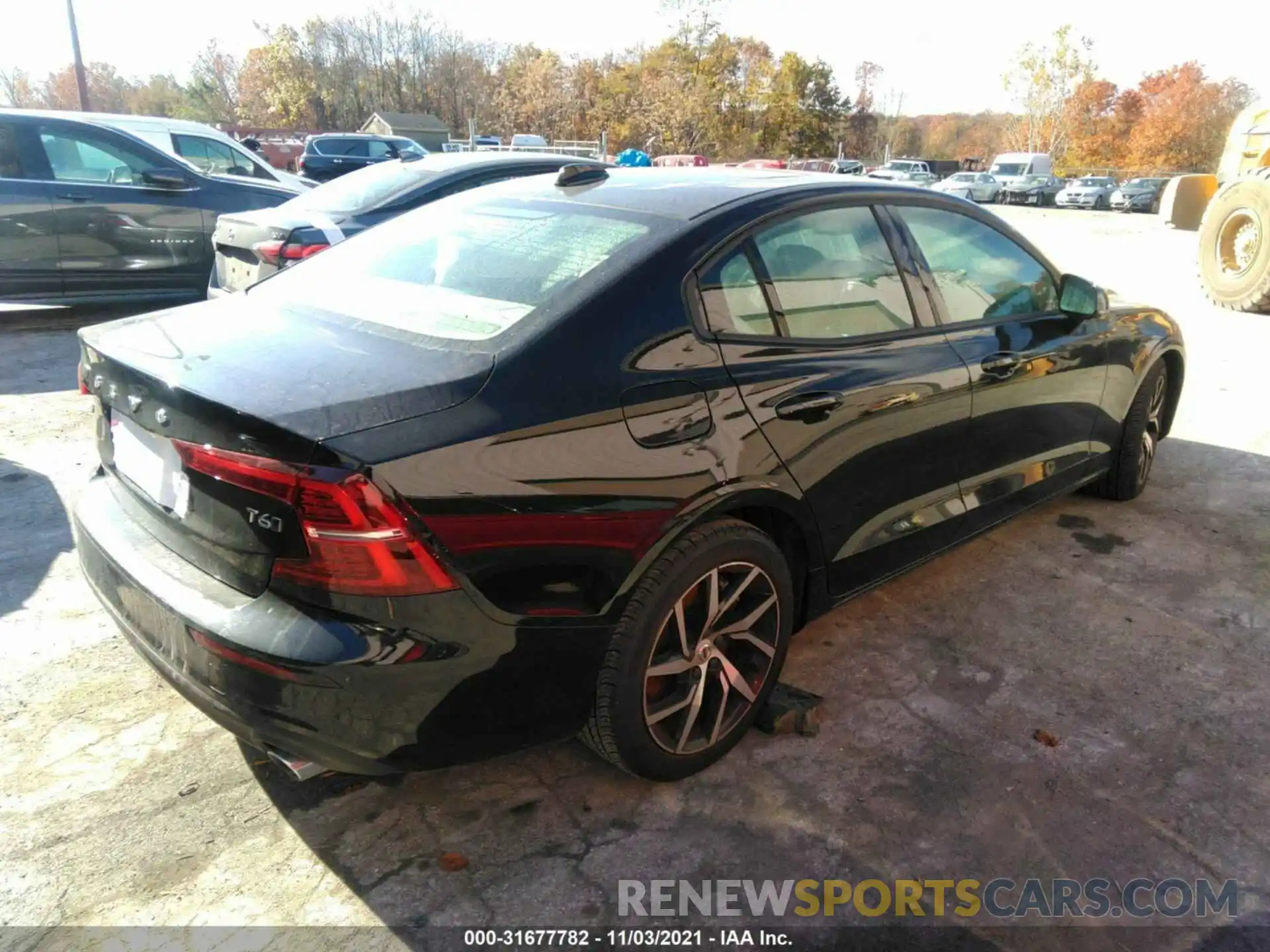 4 Photograph of a damaged car 7JRA22TK8LG072083 VOLVO S60 2020