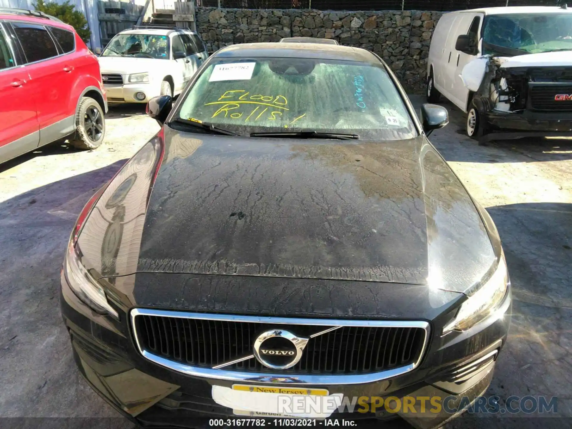 6 Photograph of a damaged car 7JRA22TK8LG072083 VOLVO S60 2020