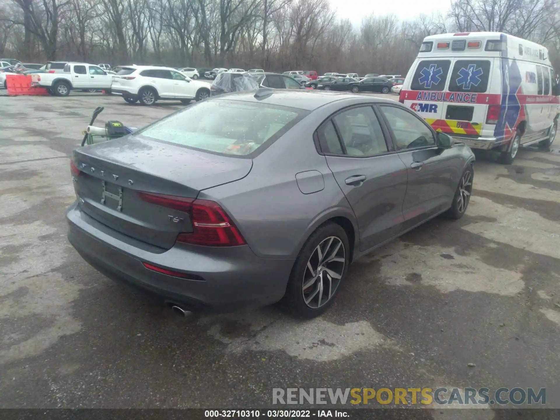 4 Фотография поврежденного автомобиля 7JRA22TK9LG060153 VOLVO S60 2020