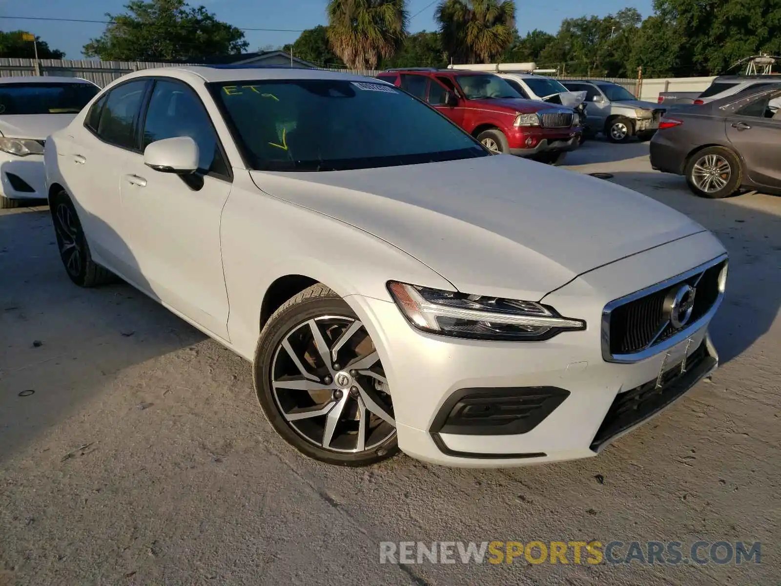 1 Photograph of a damaged car 7JRA22TK9LG063232 VOLVO S60 2020