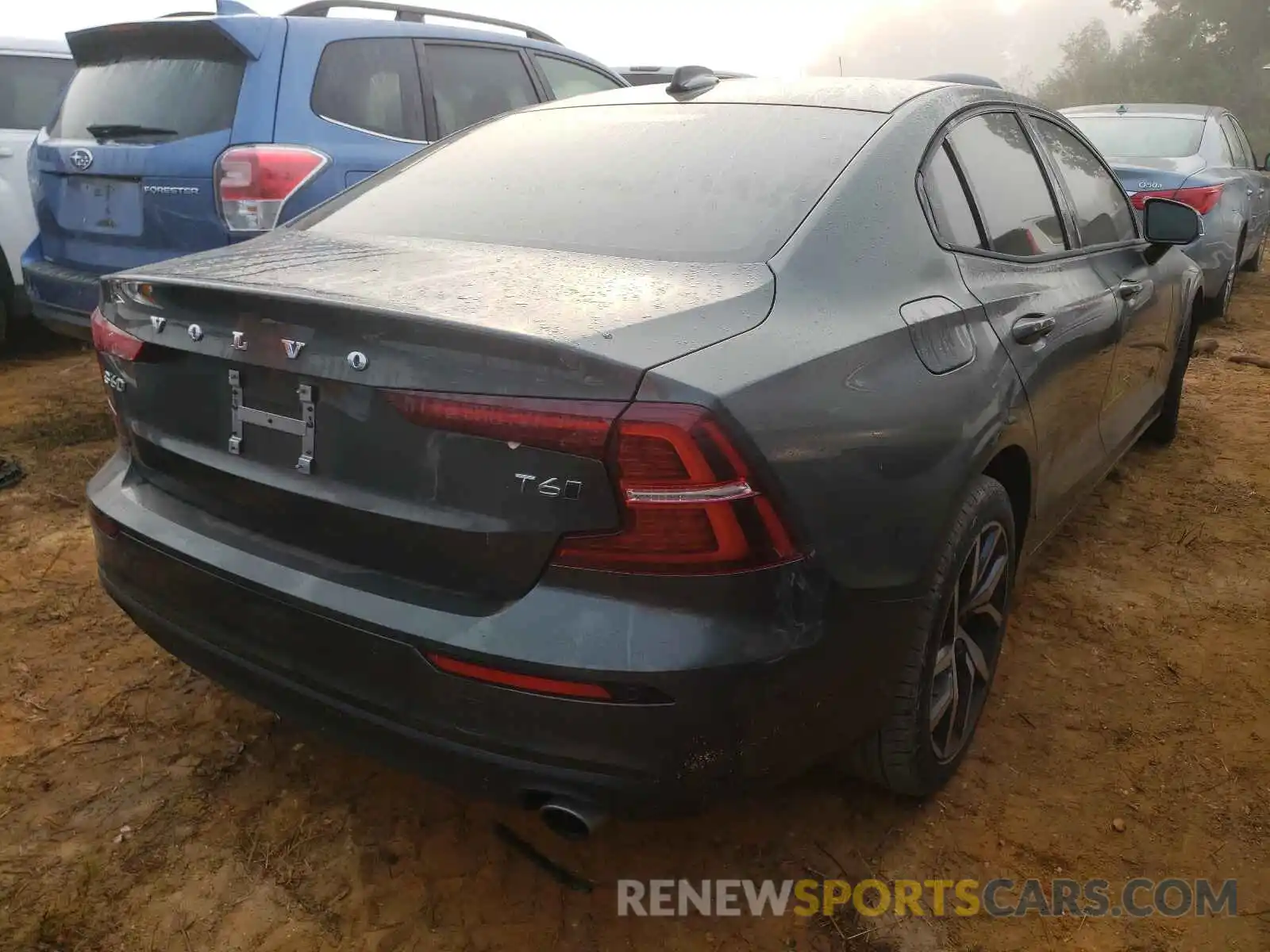 4 Photograph of a damaged car 7JRA22TKXLG064308 VOLVO S60 2020