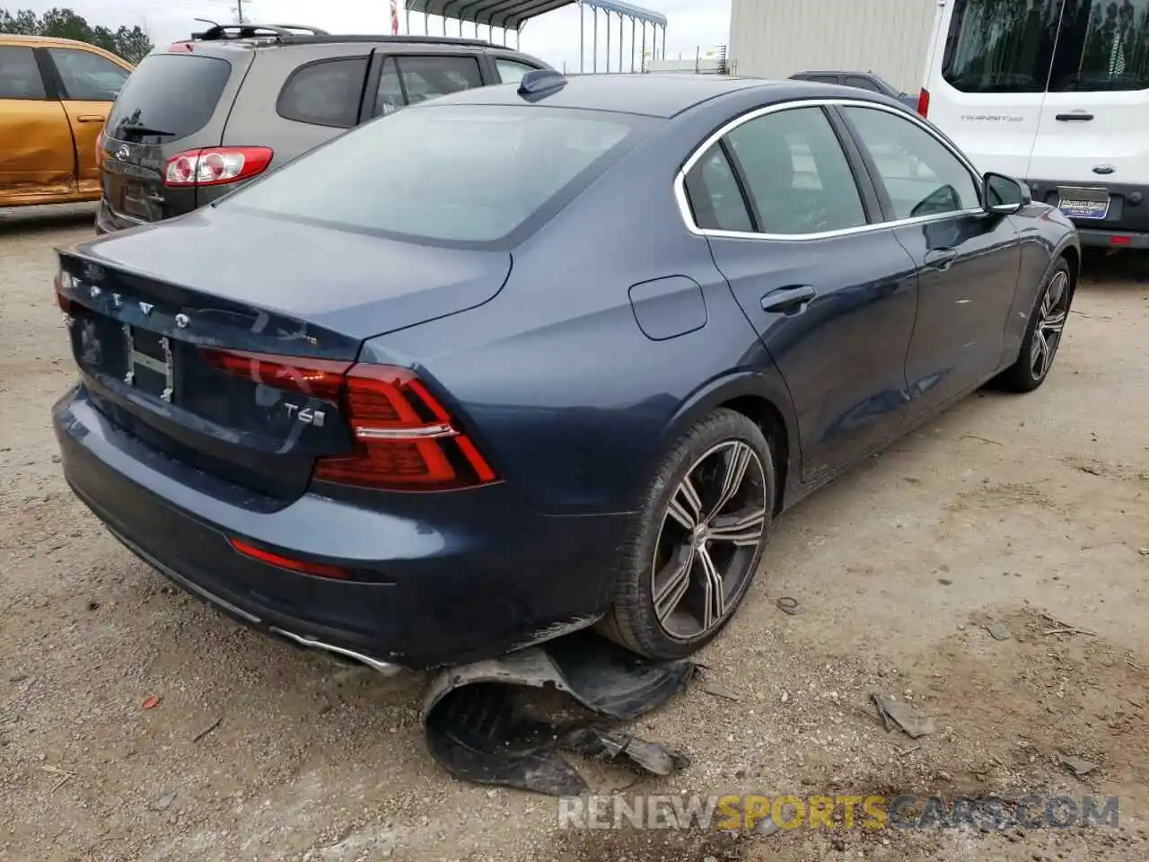 4 Photograph of a damaged car 7JRA22TL0LG065167 VOLVO S60 2020