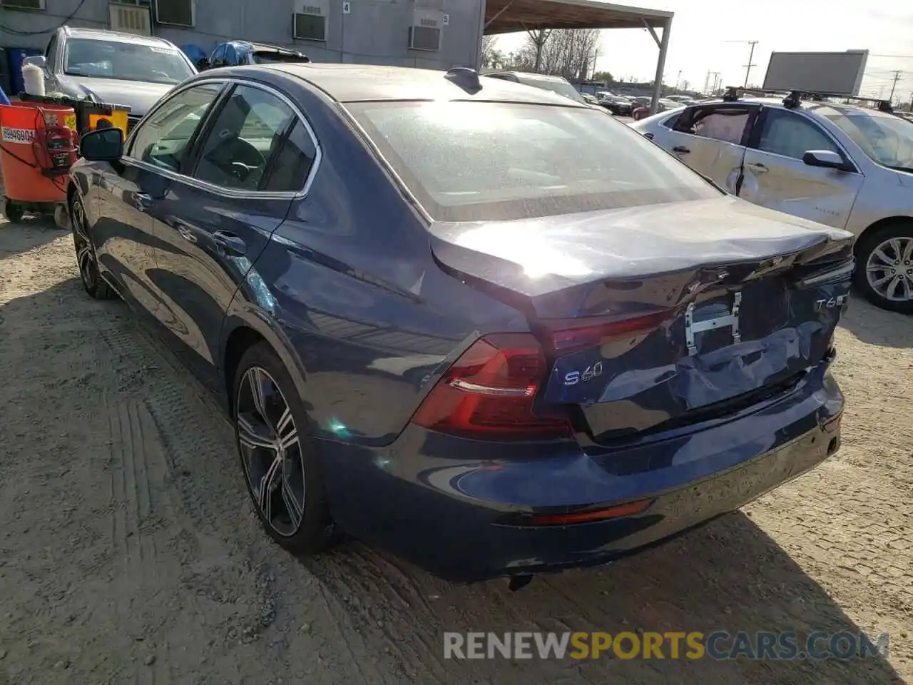 3 Photograph of a damaged car 7JRA22TL4LG073109 VOLVO S60 2020