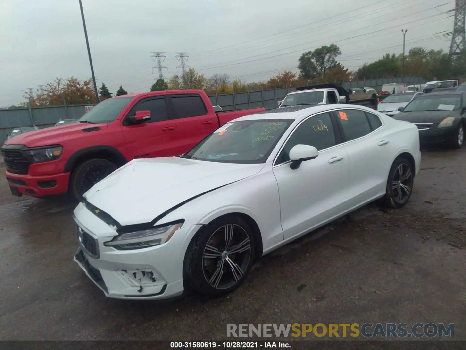 2 Photograph of a damaged car 7JRA22TLXLG039661 VOLVO S60 2020