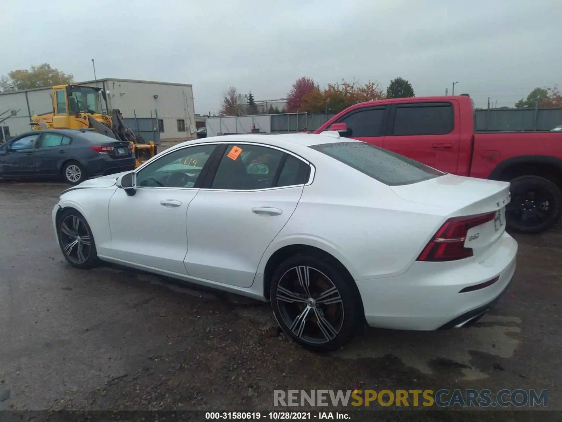 3 Photograph of a damaged car 7JRA22TLXLG039661 VOLVO S60 2020