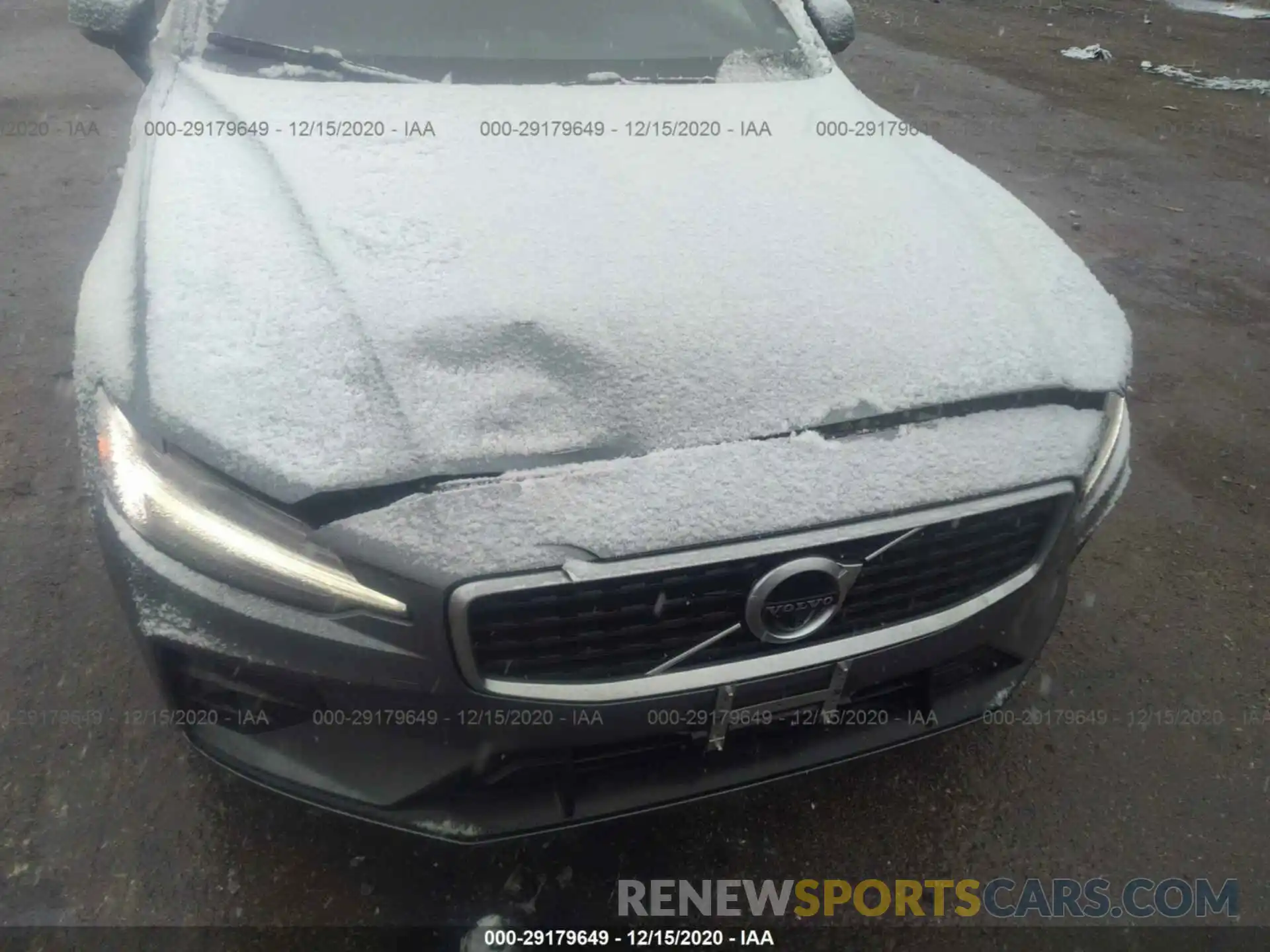 6 Photograph of a damaged car 7JRA22TM2LG036732 VOLVO S60 2020