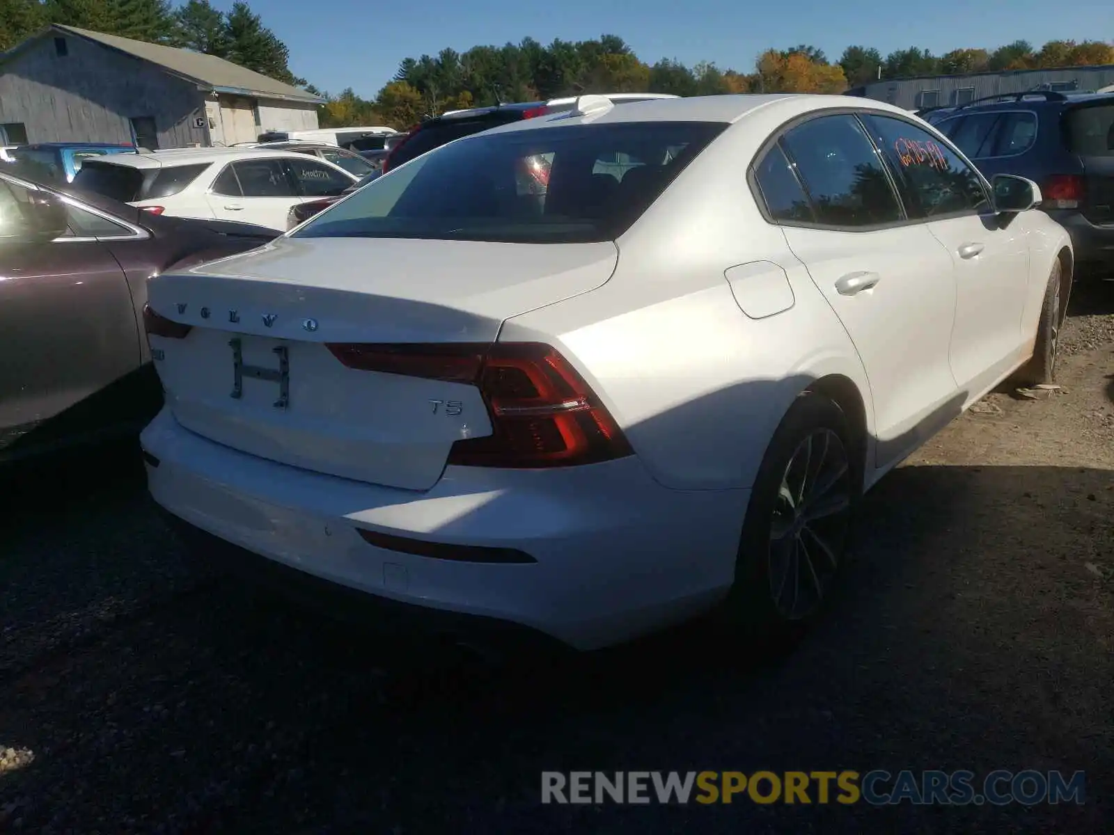 4 Photograph of a damaged car 7JR102FK1MG092226 VOLVO S60 2021