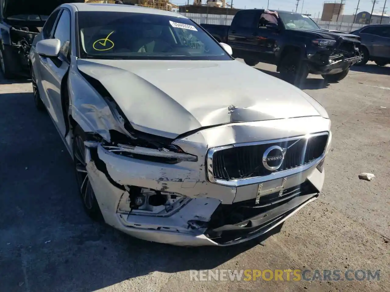 9 Photograph of a damaged car 7JR102FK1MG096535 VOLVO S60 2021