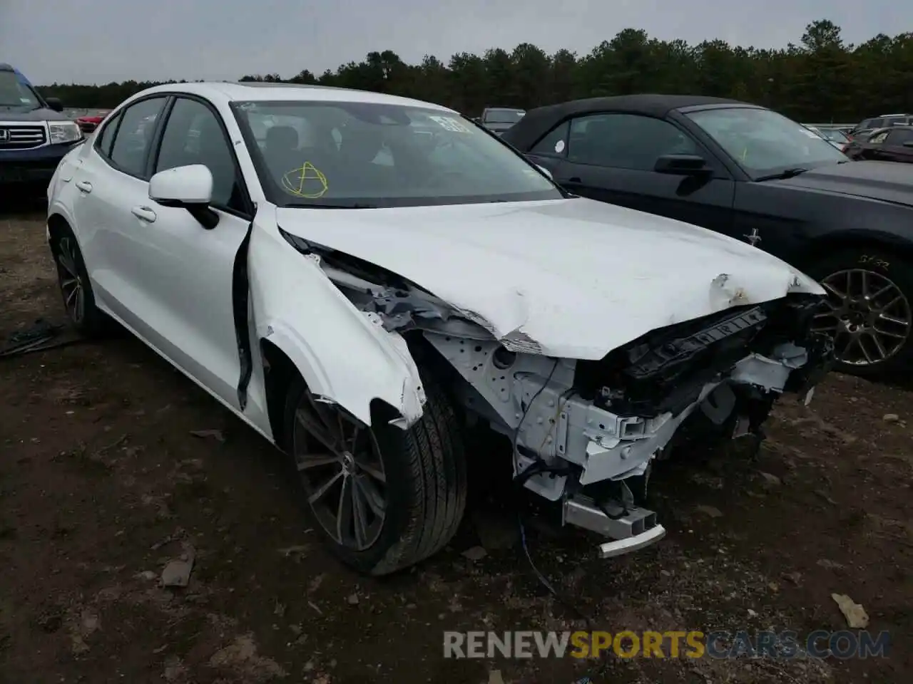 1 Photograph of a damaged car 7JR102FK2MG095958 VOLVO S60 2021