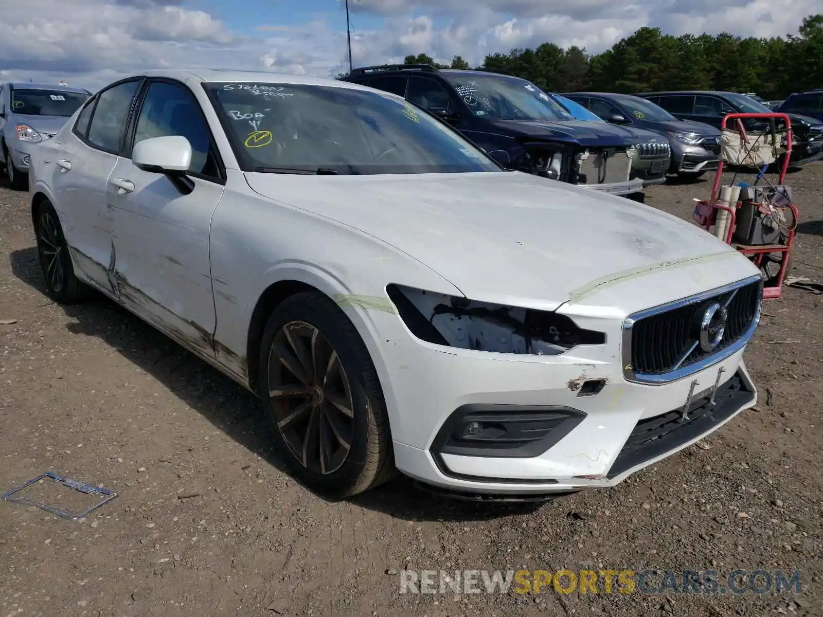 1 Photograph of a damaged car 7JR102FK2MG095992 VOLVO S60 2021