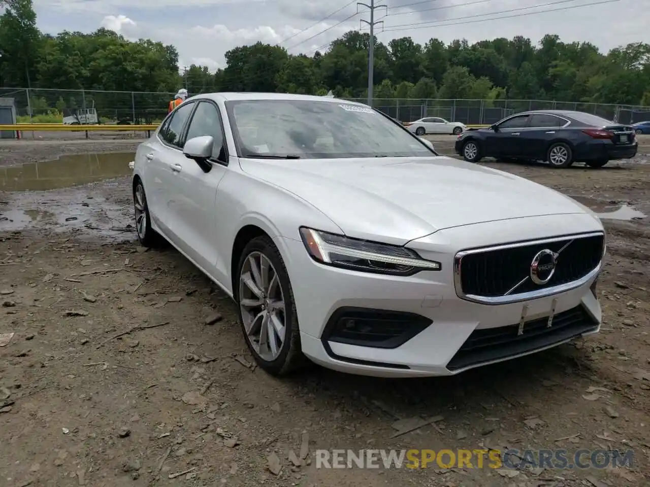 1 Photograph of a damaged car 7JR102FK5MG091094 VOLVO S60 2021