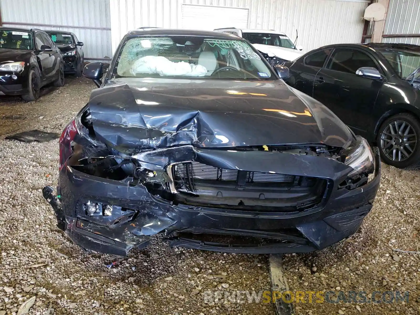 9 Photograph of a damaged car 7JR102FK5MG092259 VOLVO S60 2021