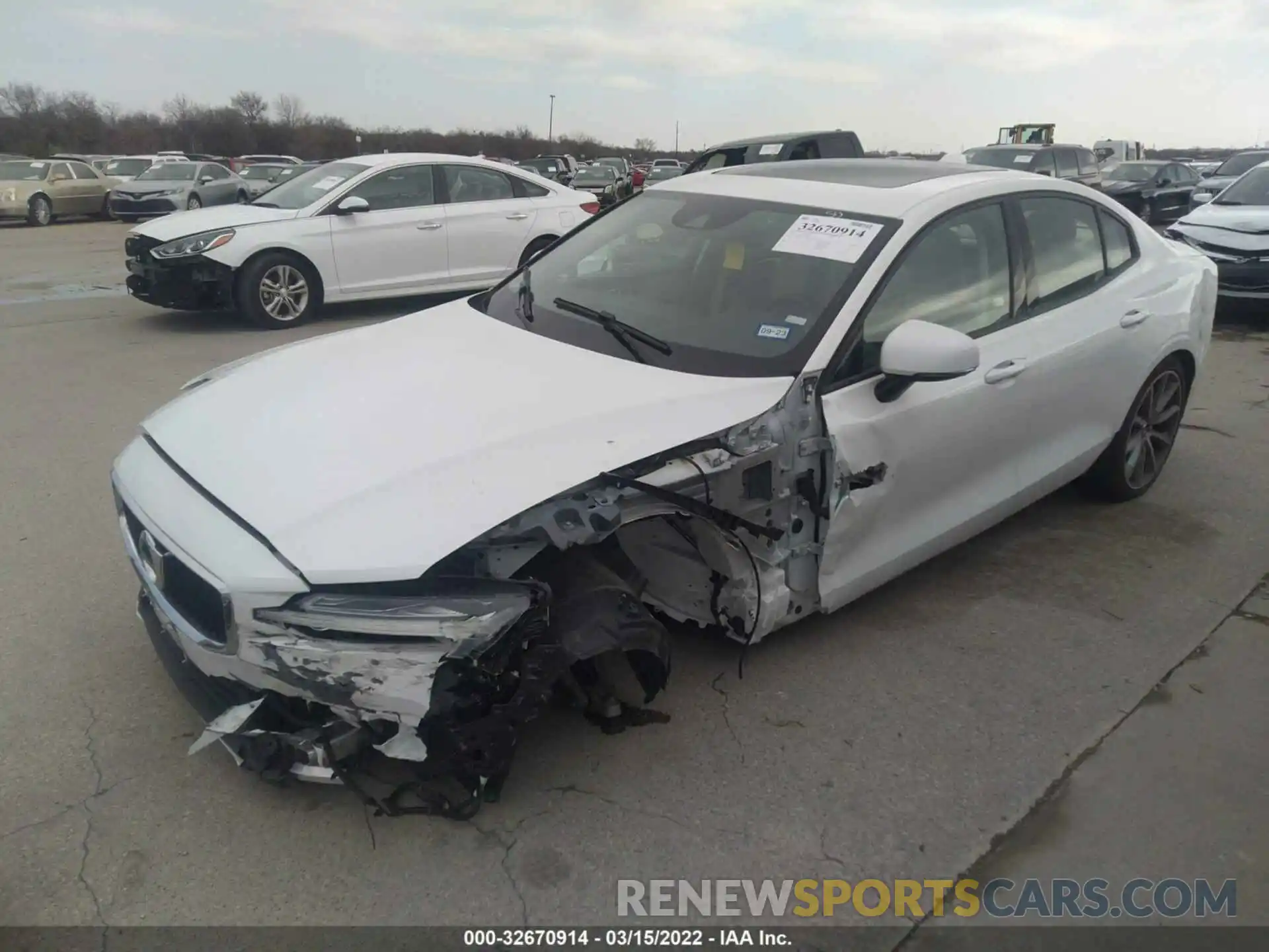 2 Photograph of a damaged car 7JR102FK5MG092469 VOLVO S60 2021