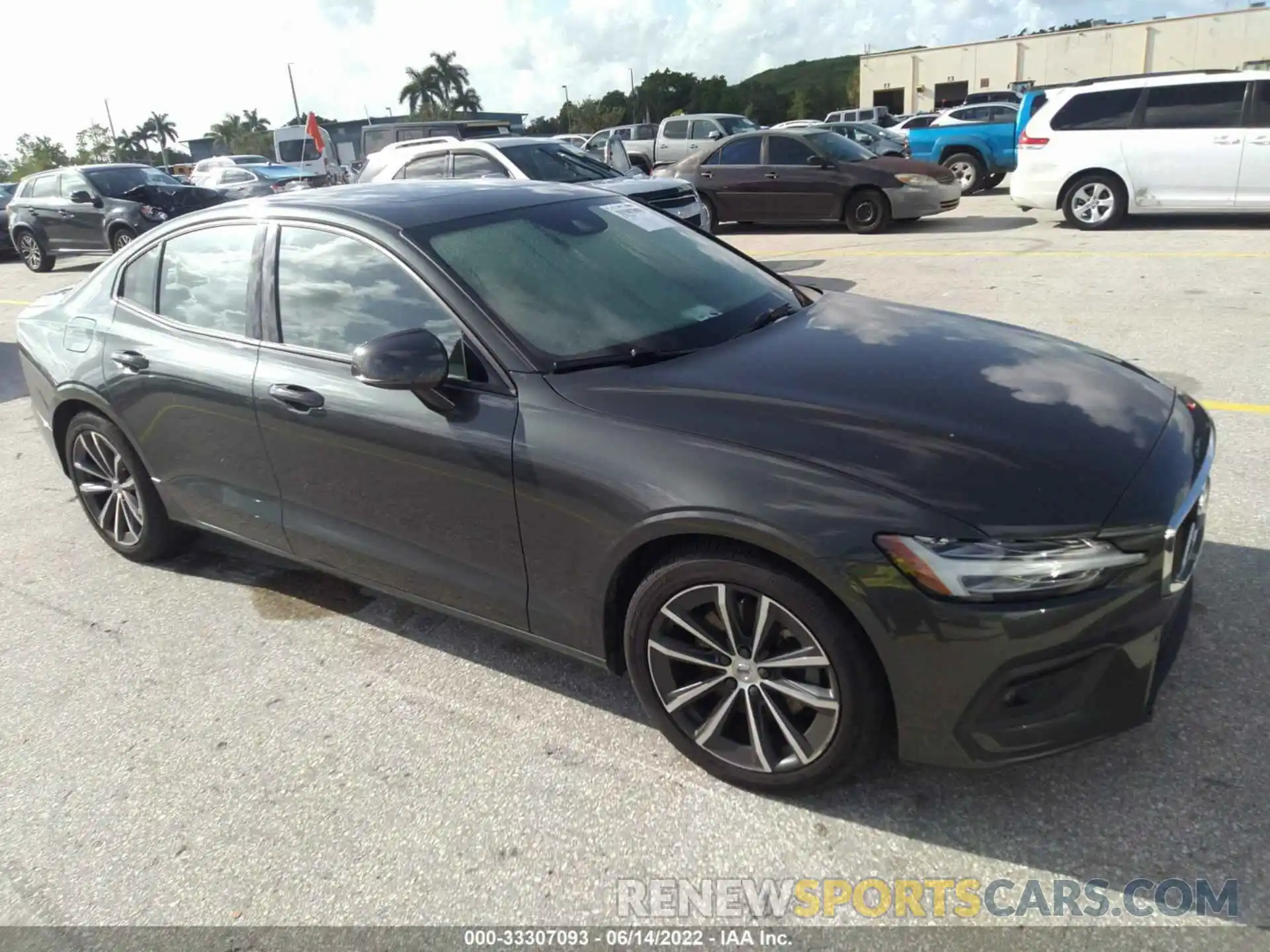 1 Photograph of a damaged car 7JR102FK5MG093394 VOLVO S60 2021