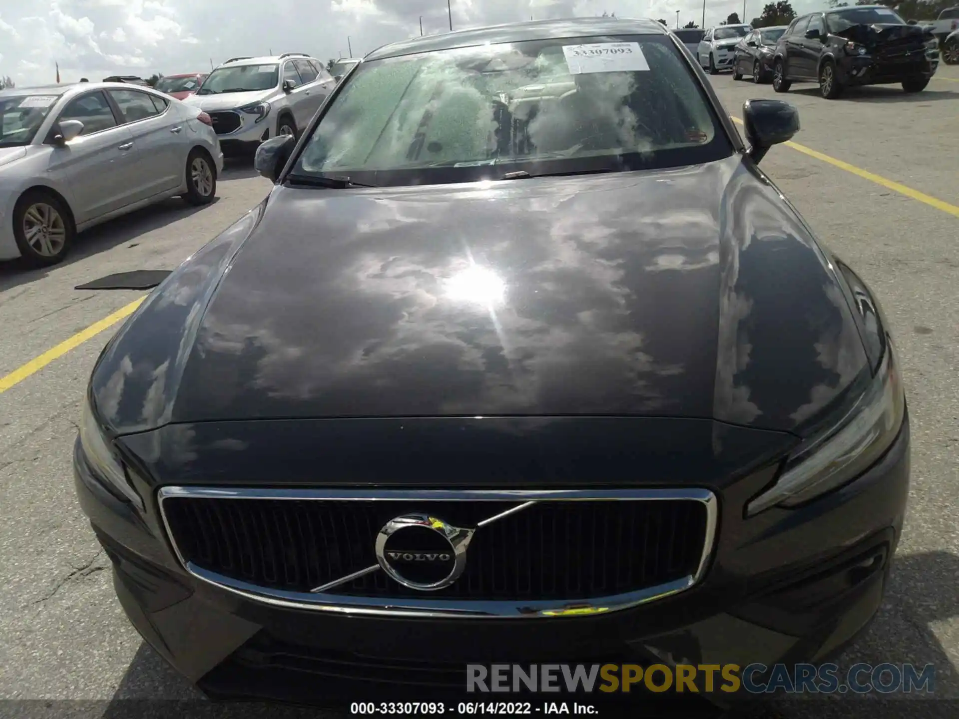 6 Photograph of a damaged car 7JR102FK5MG093394 VOLVO S60 2021